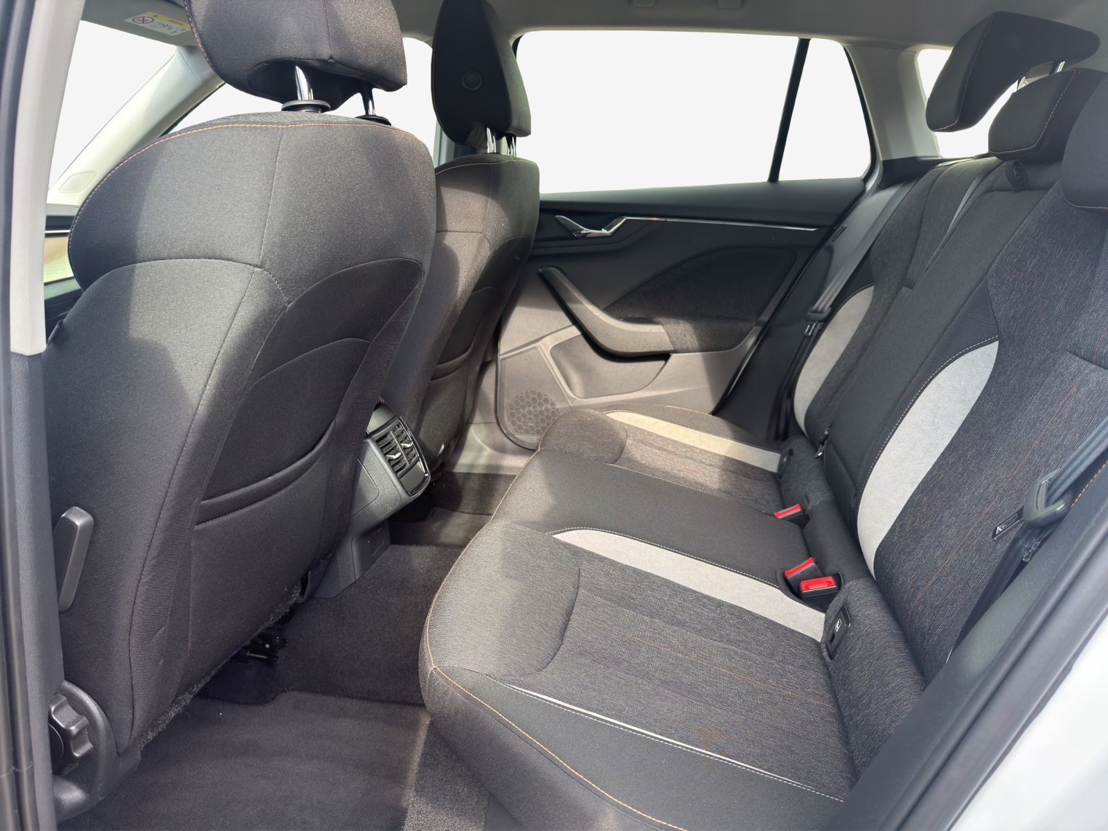 SKODA Scala 1.5 TSI ACT Style DSG-image-11