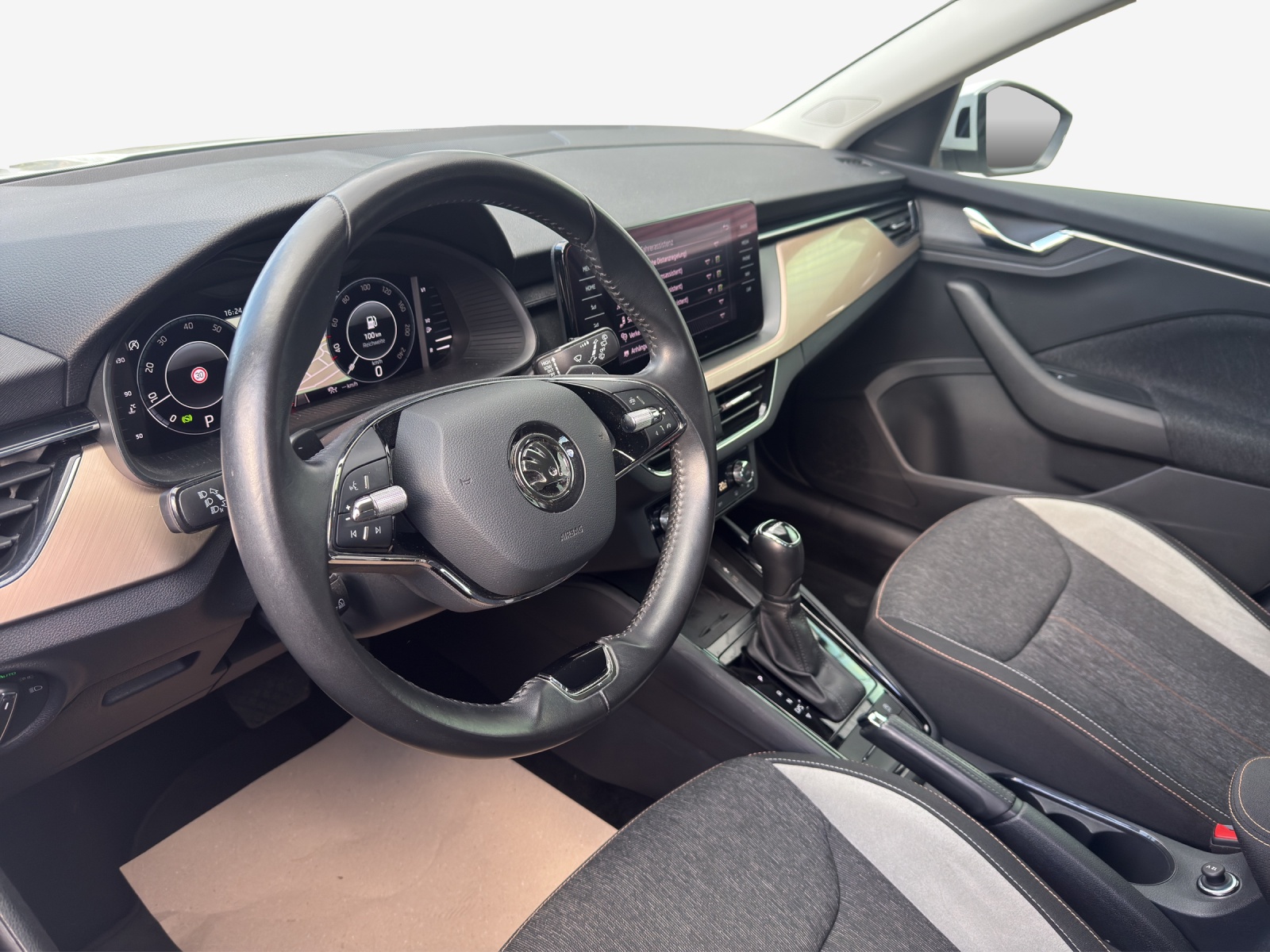 SKODA Scala 1.5 TSI ACT Style DSG-image-13
