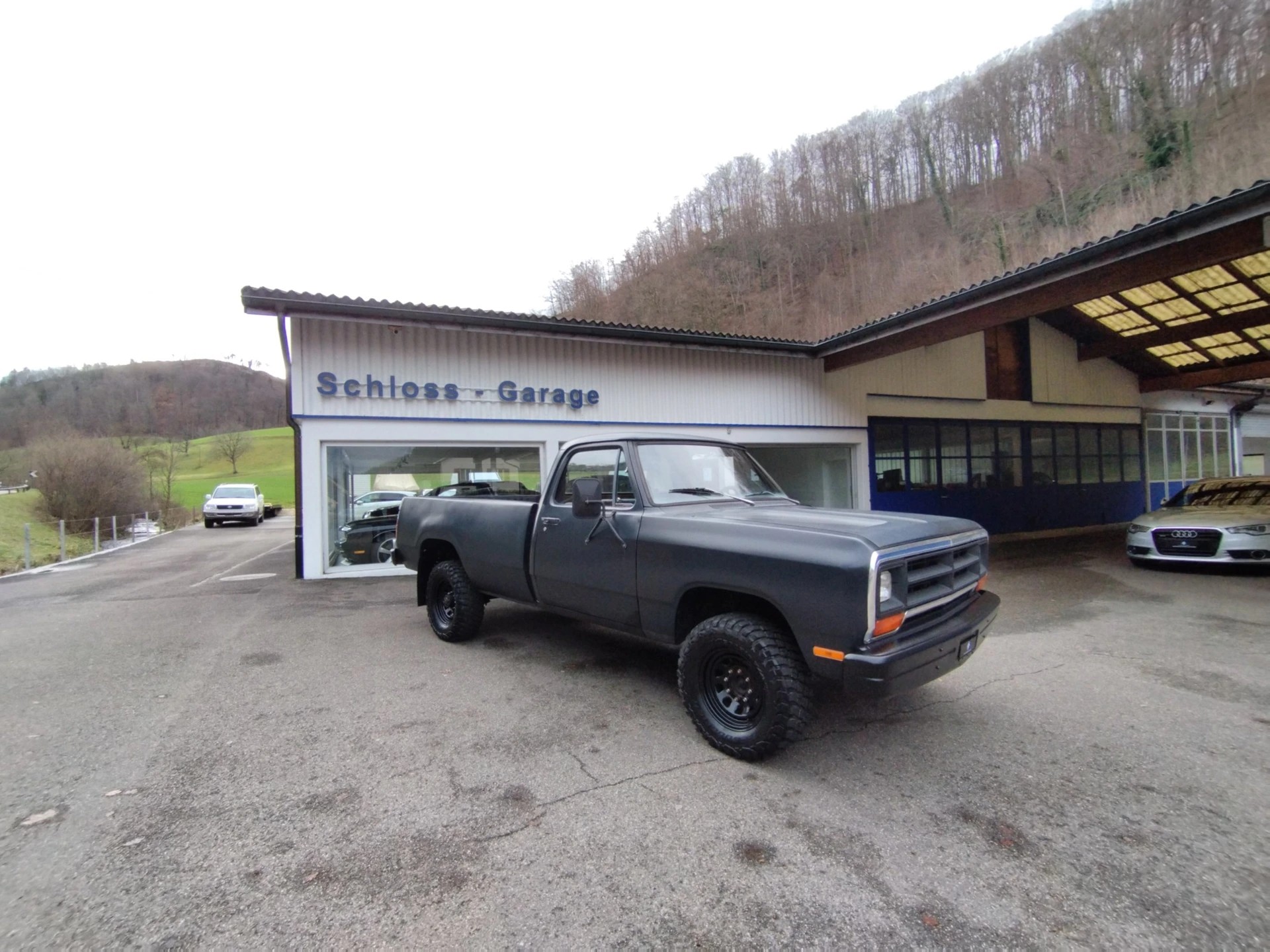 DODGE W200 V8 5.2L-showroom-element-1