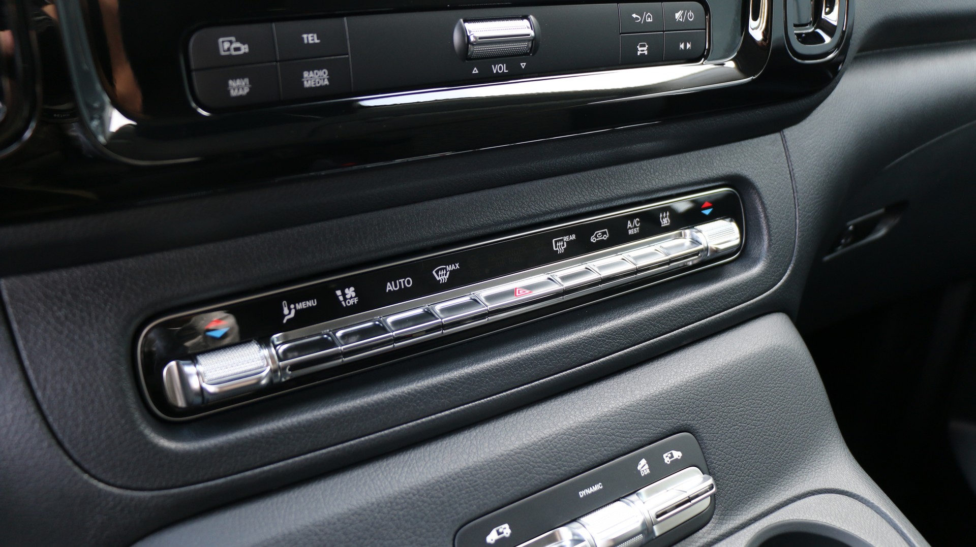 MERCEDES-BENZ Vito 116 CDI Tourer SELECT Family 3200mm-image-15