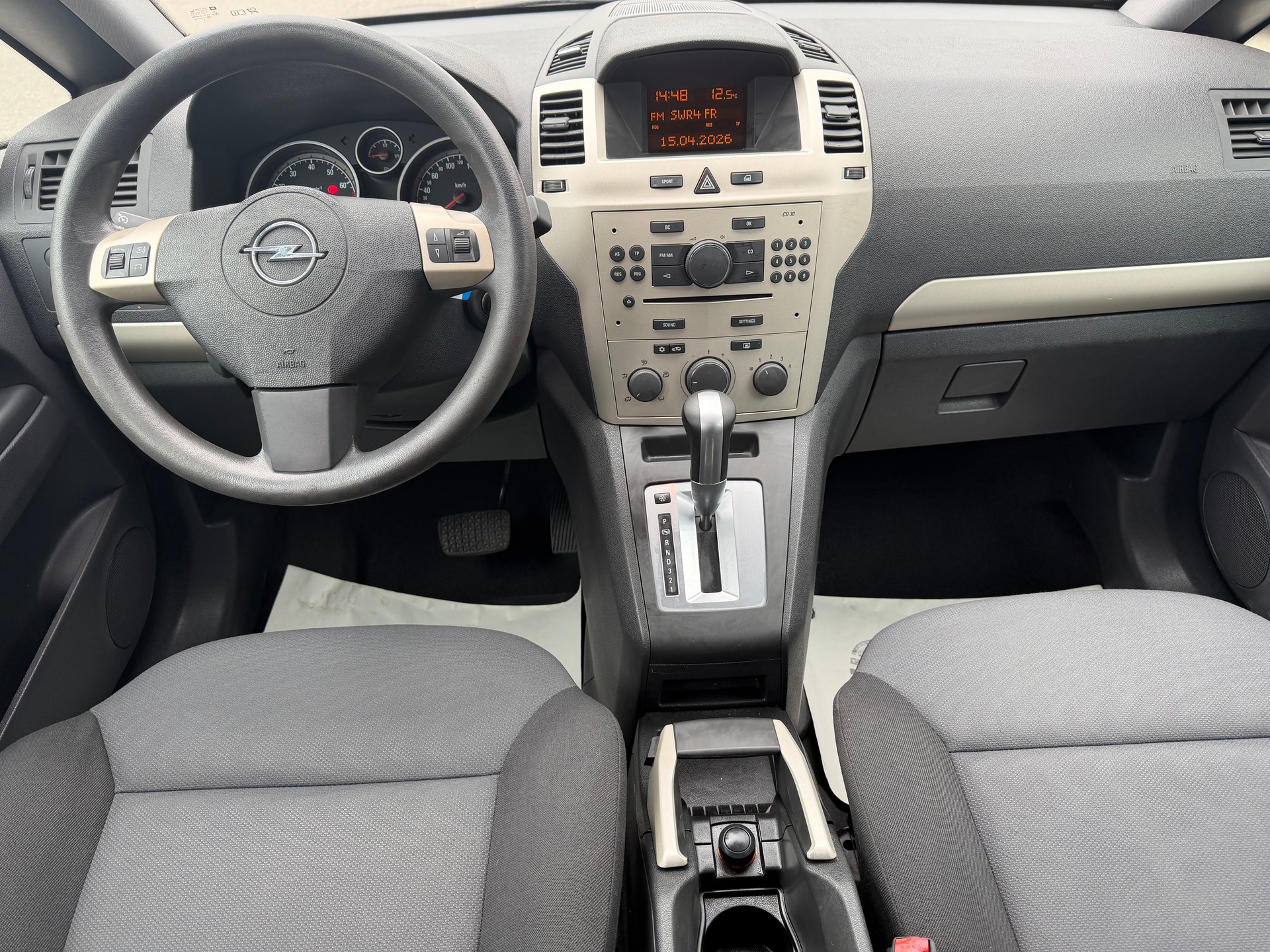 OPEL Zafira 2.2i 16V Enjoy Automatic-image-7