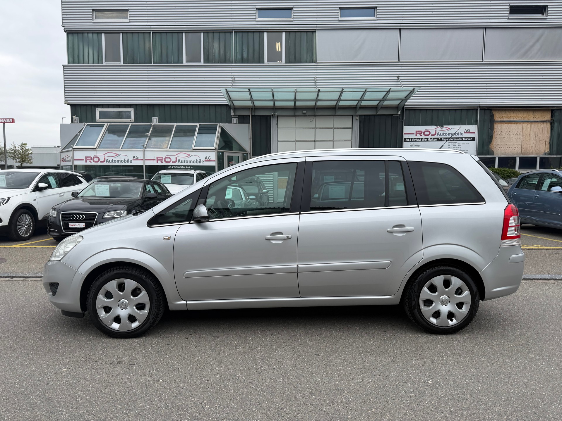 OPEL Zafira 2.2i 16V Enjoy Automatic-image-0