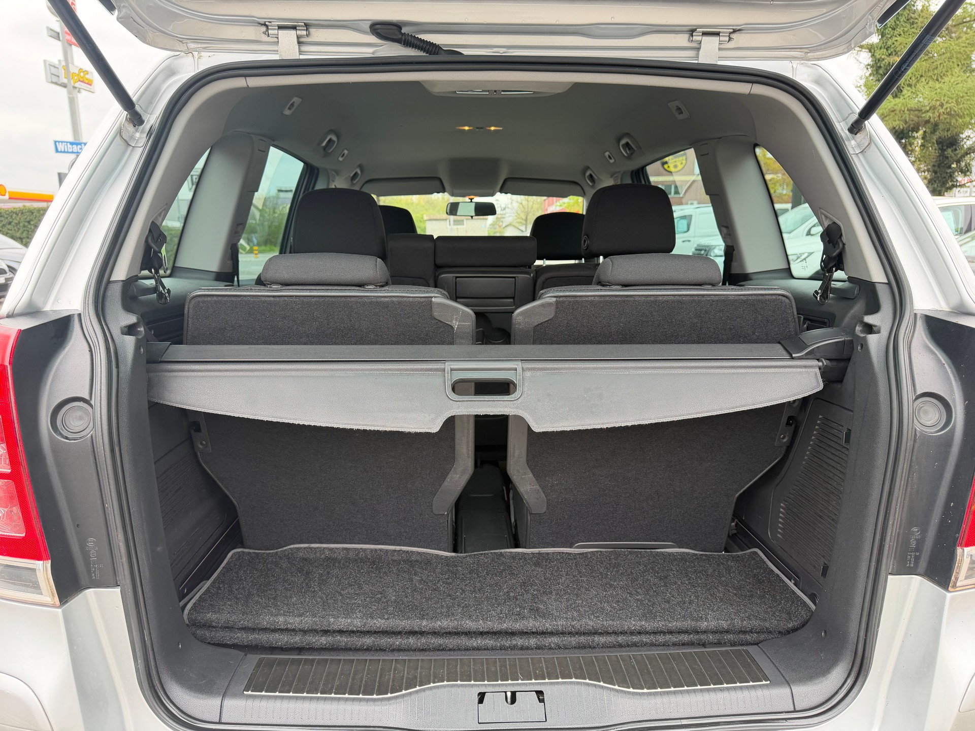 OPEL Zafira 2.2i 16V Enjoy Automatic-image-9