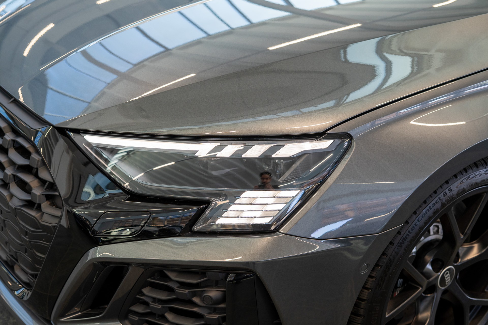 AUDI RS3 Limousine 2.5 TFSI quattro S-Tronic / CH-Fahrzeug / Performance Auspuff / Panorama-Schiebedach-image-8