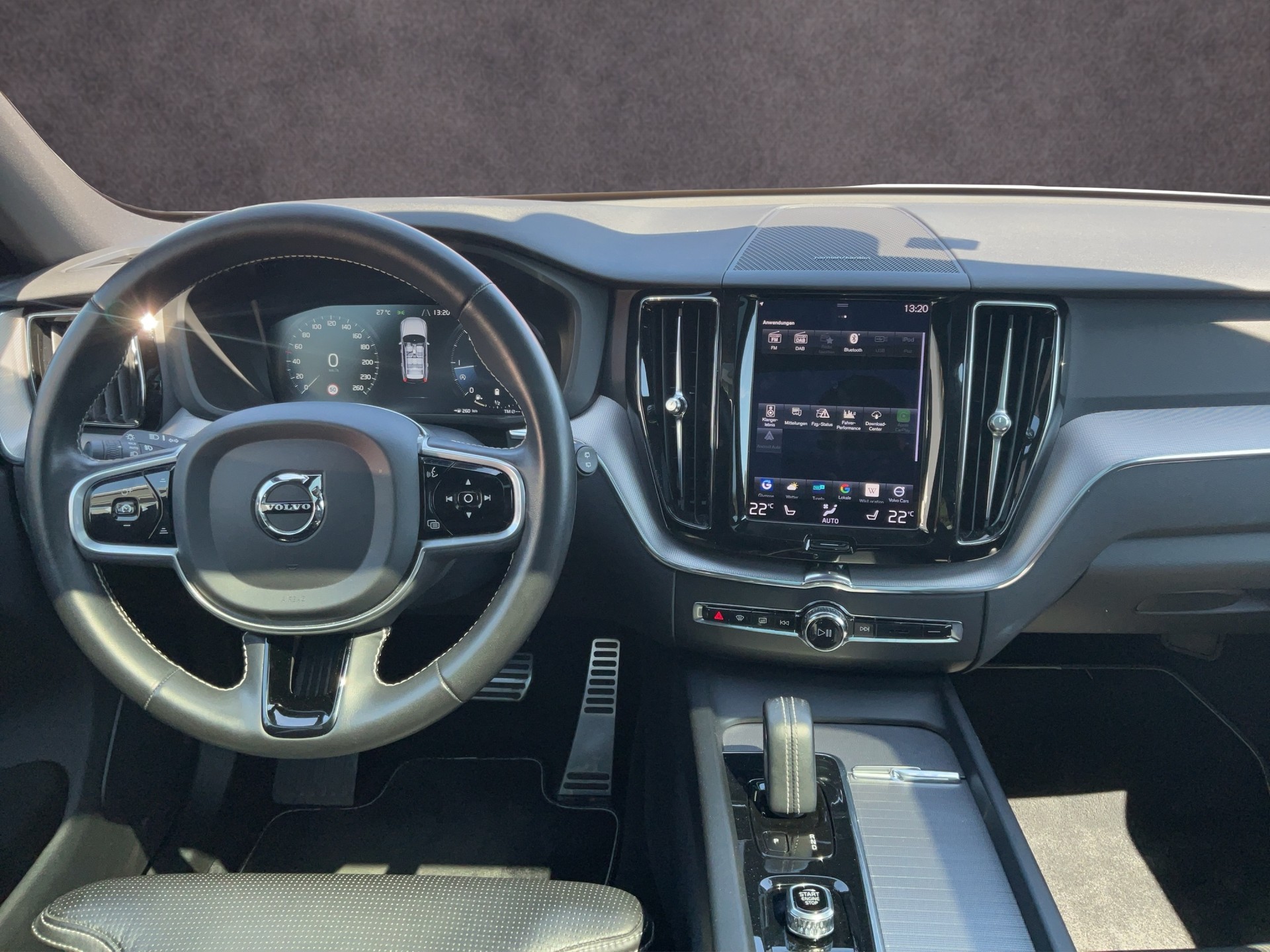 VOLVO XC60 2.0 B4 MH R-Design AWD-image-10