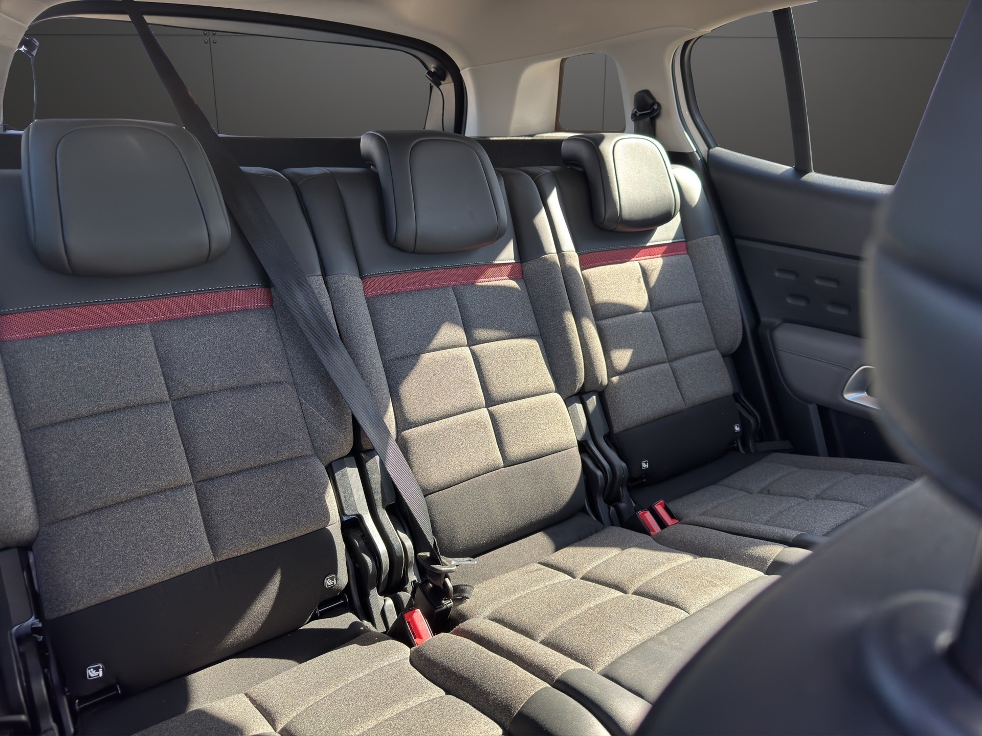 CITROEN C5 Aircross 1.6 PHEV Swiss Edition-image-10