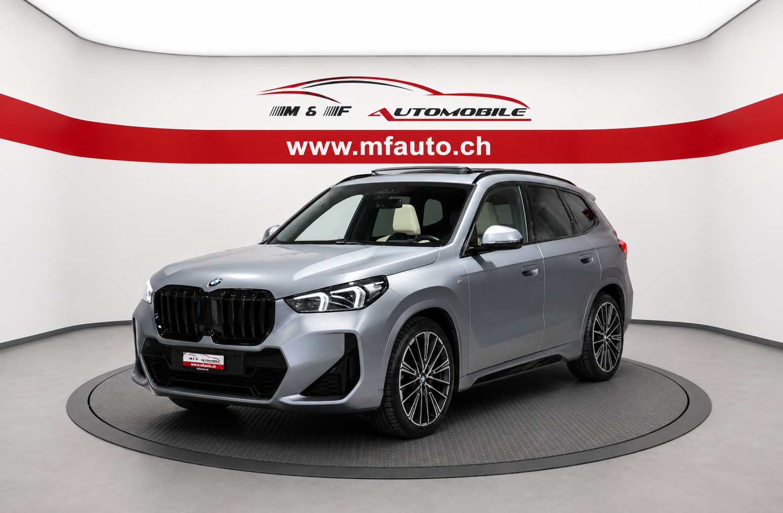 BMW X1 23i xDrive paddles*M-SPORT*CH-FAHRZEUG*