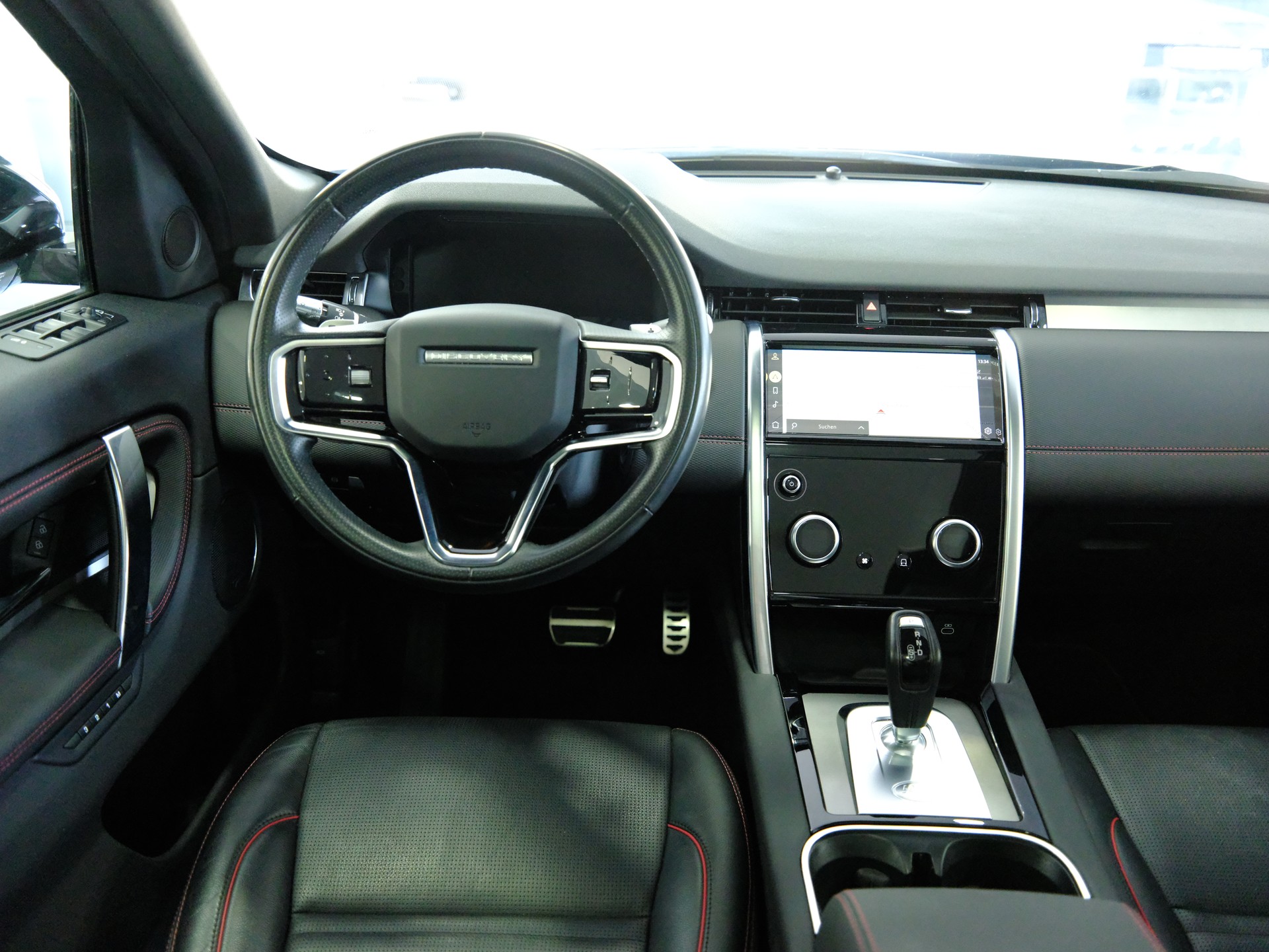 LAND ROVER Discovery Sport P300e 1.5 PHEV SE AT8-image-14