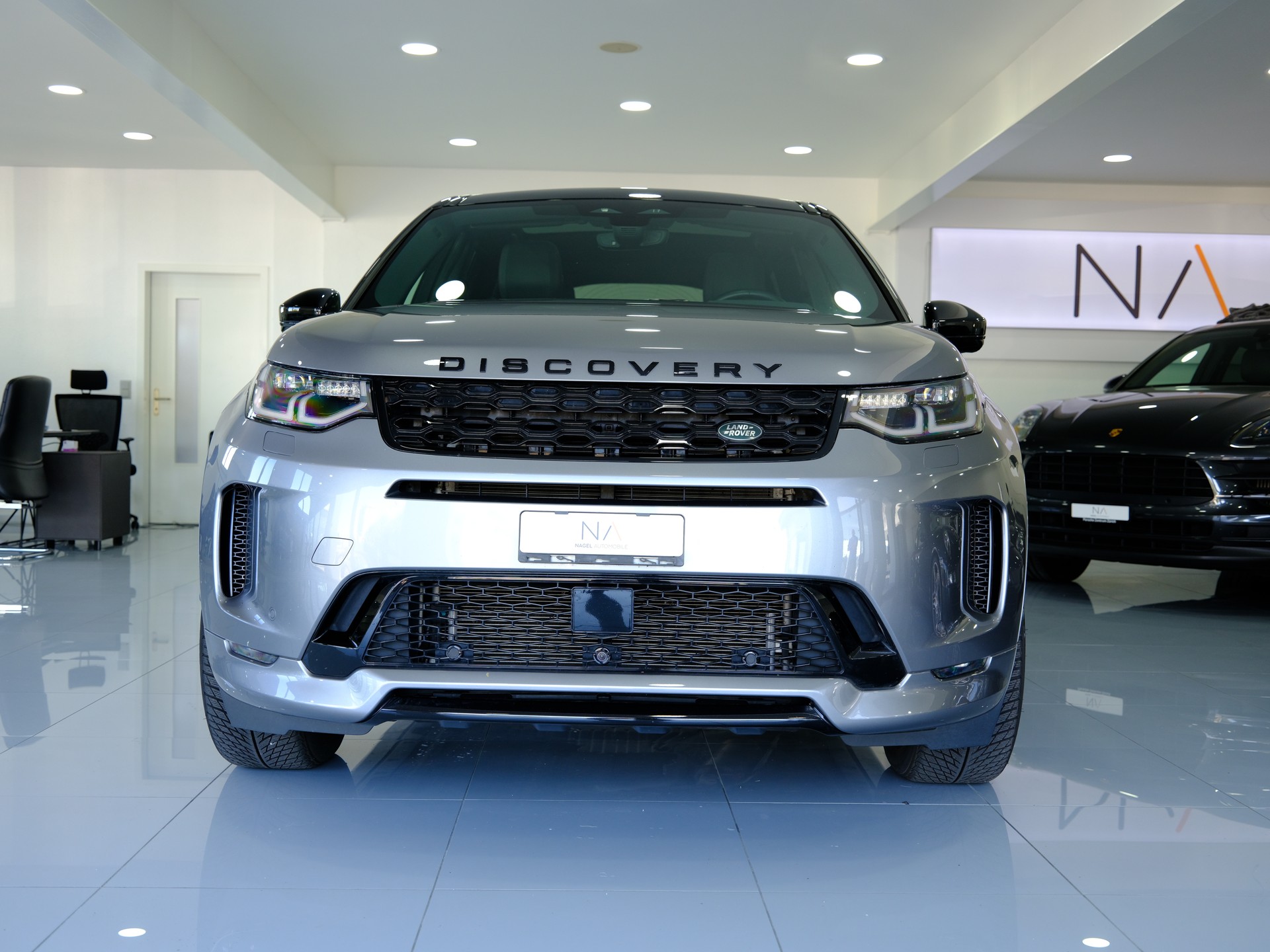 LAND ROVER Discovery Sport P300e 1.5 PHEV SE AT8-image-7