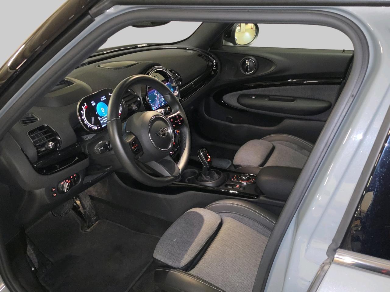 MINI Clubman 1.5i Cooper-image-13