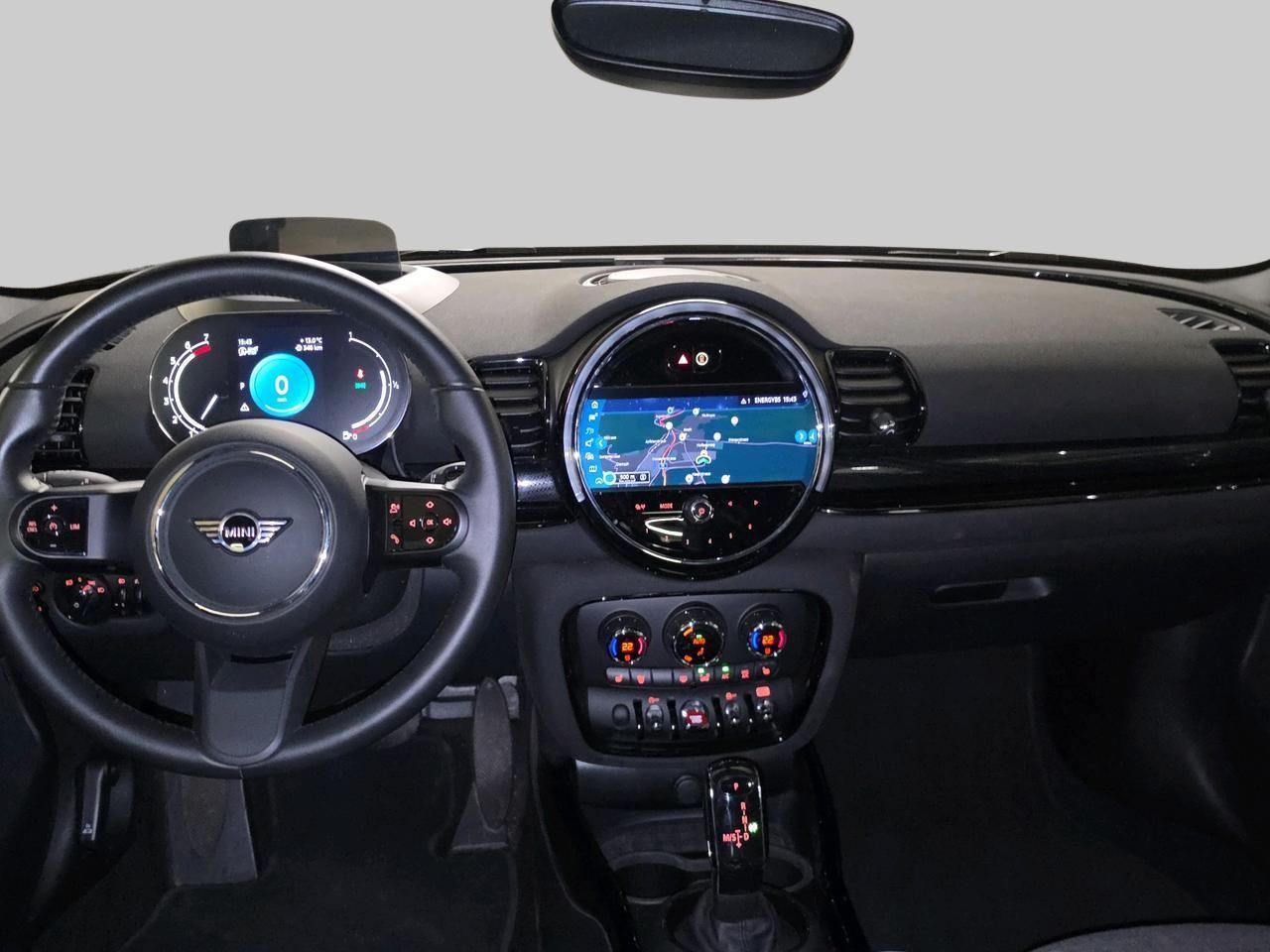 MINI Clubman 1.5i Cooper-image-15
