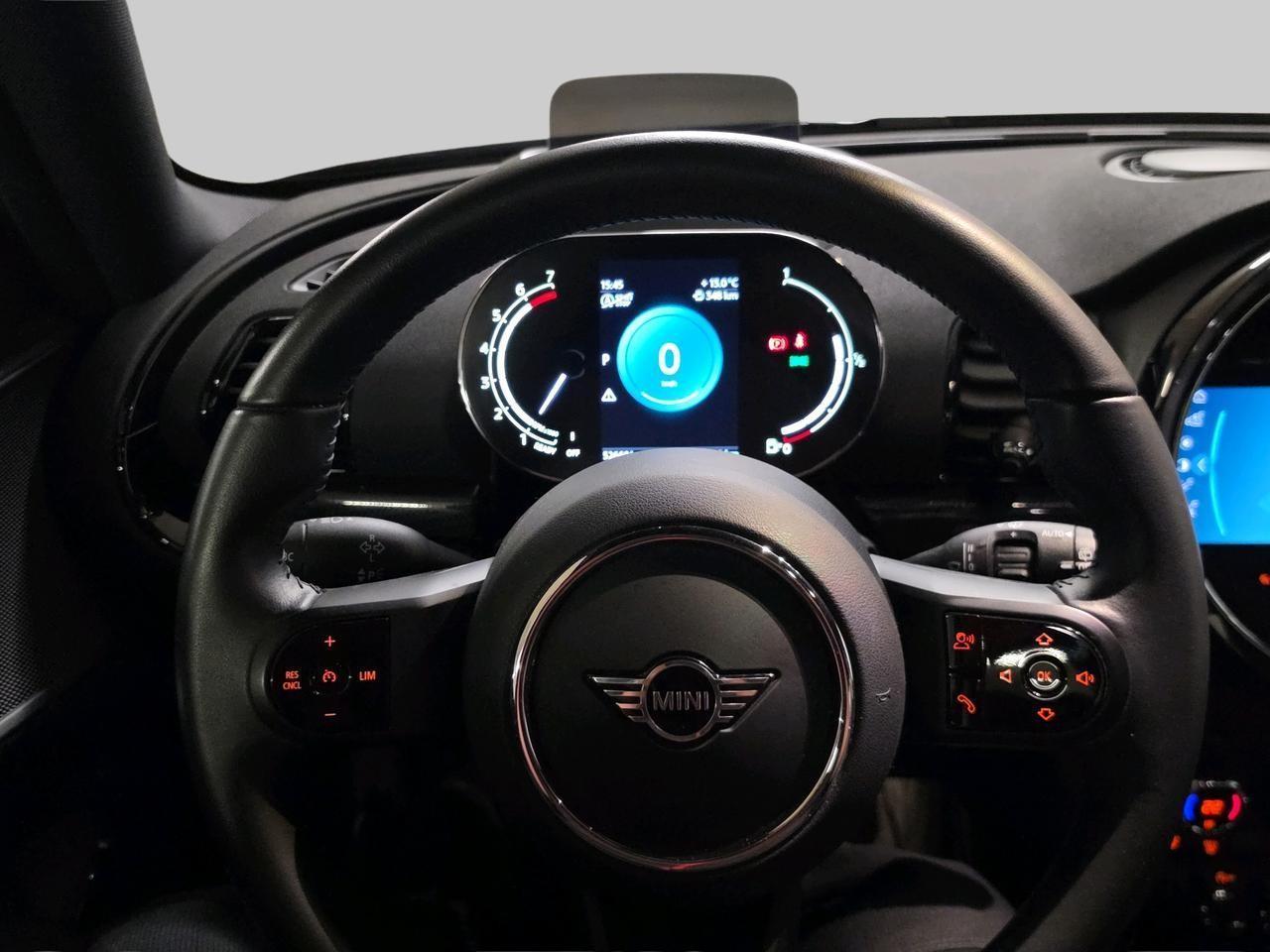 MINI Clubman 1.5i Cooper-image-16