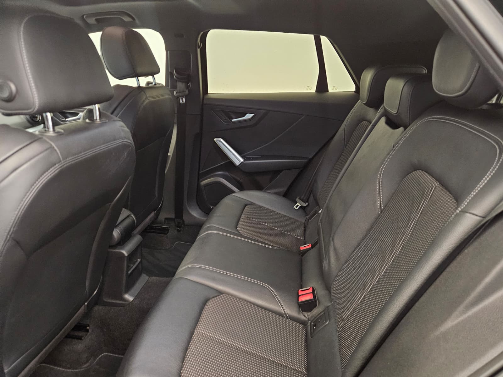 AUDI Q2 1.4 TFSI sport S-tronic-image-12