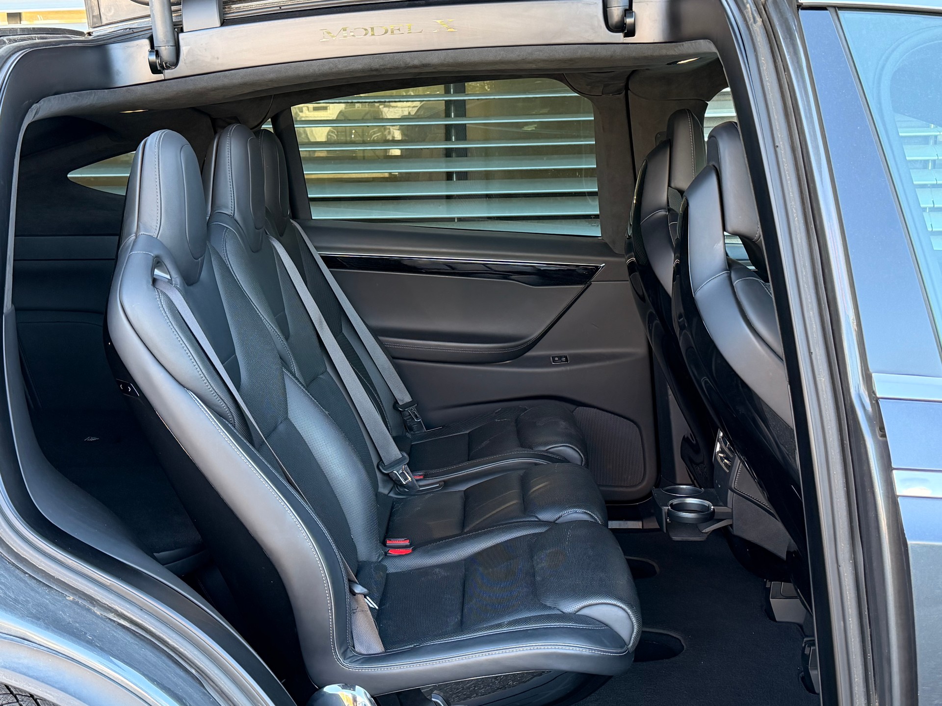 TESLA Model X 90 D Performance 7 Platz-image-10