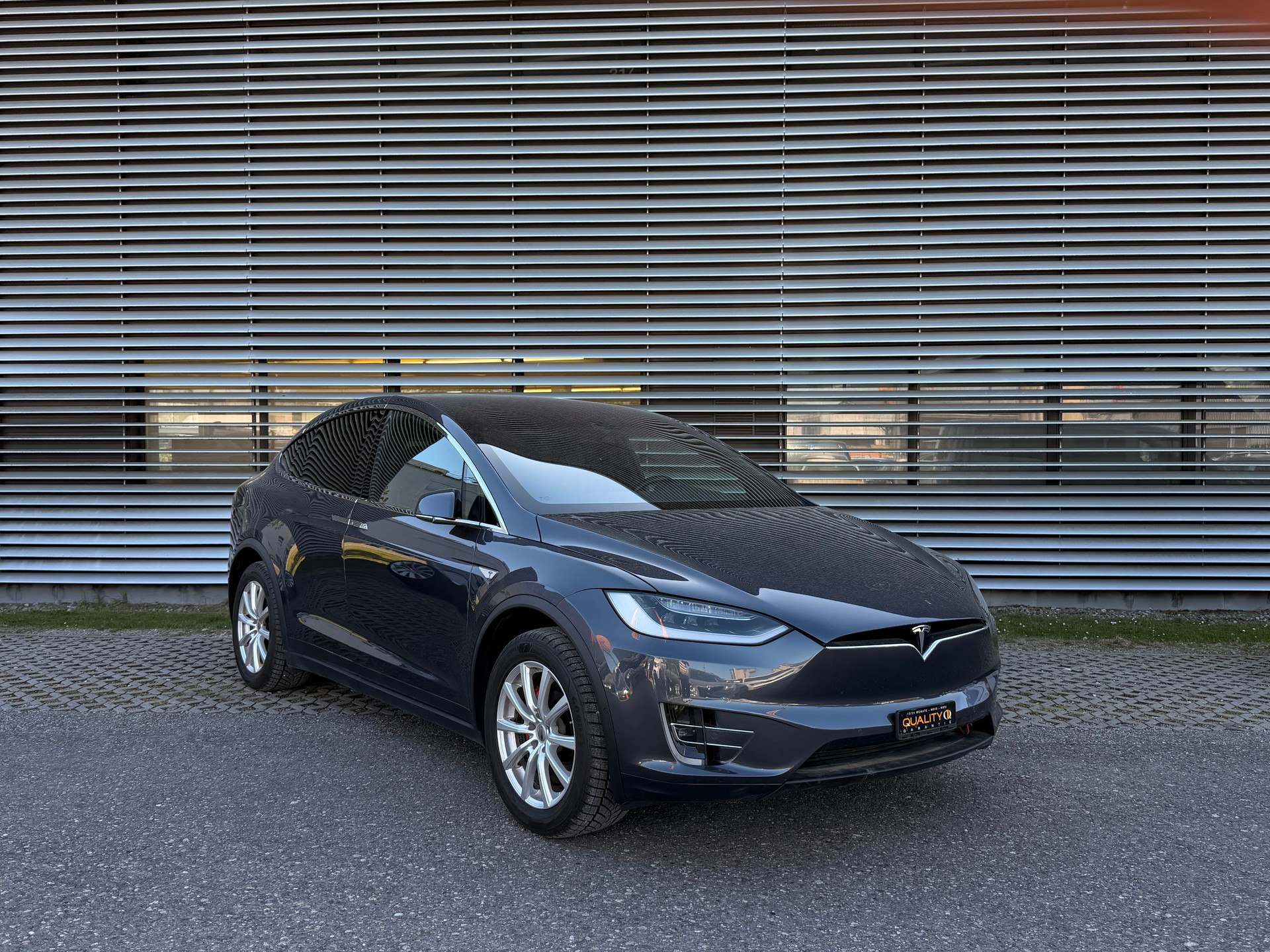 TESLA Model X 90 D Performance 7 Platz-image-2