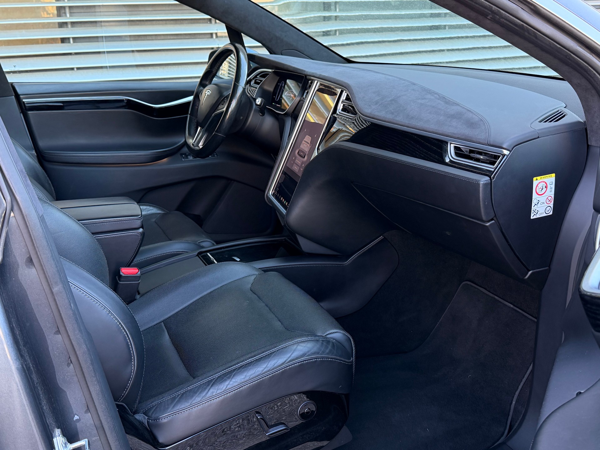 TESLA Model X 90 D Performance 7 Platz-image-7