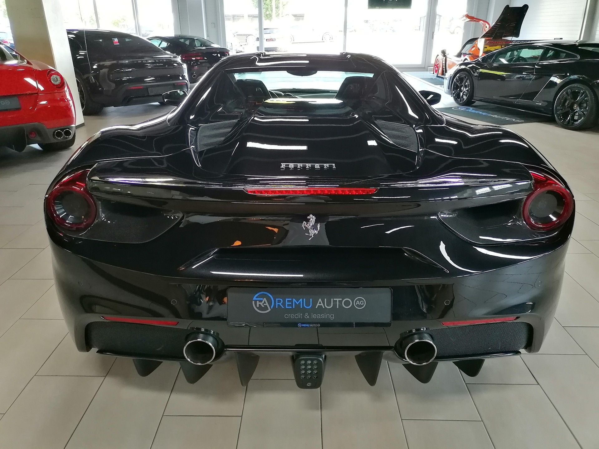 FERRARI 488 Spider 3.9 V8-image-5