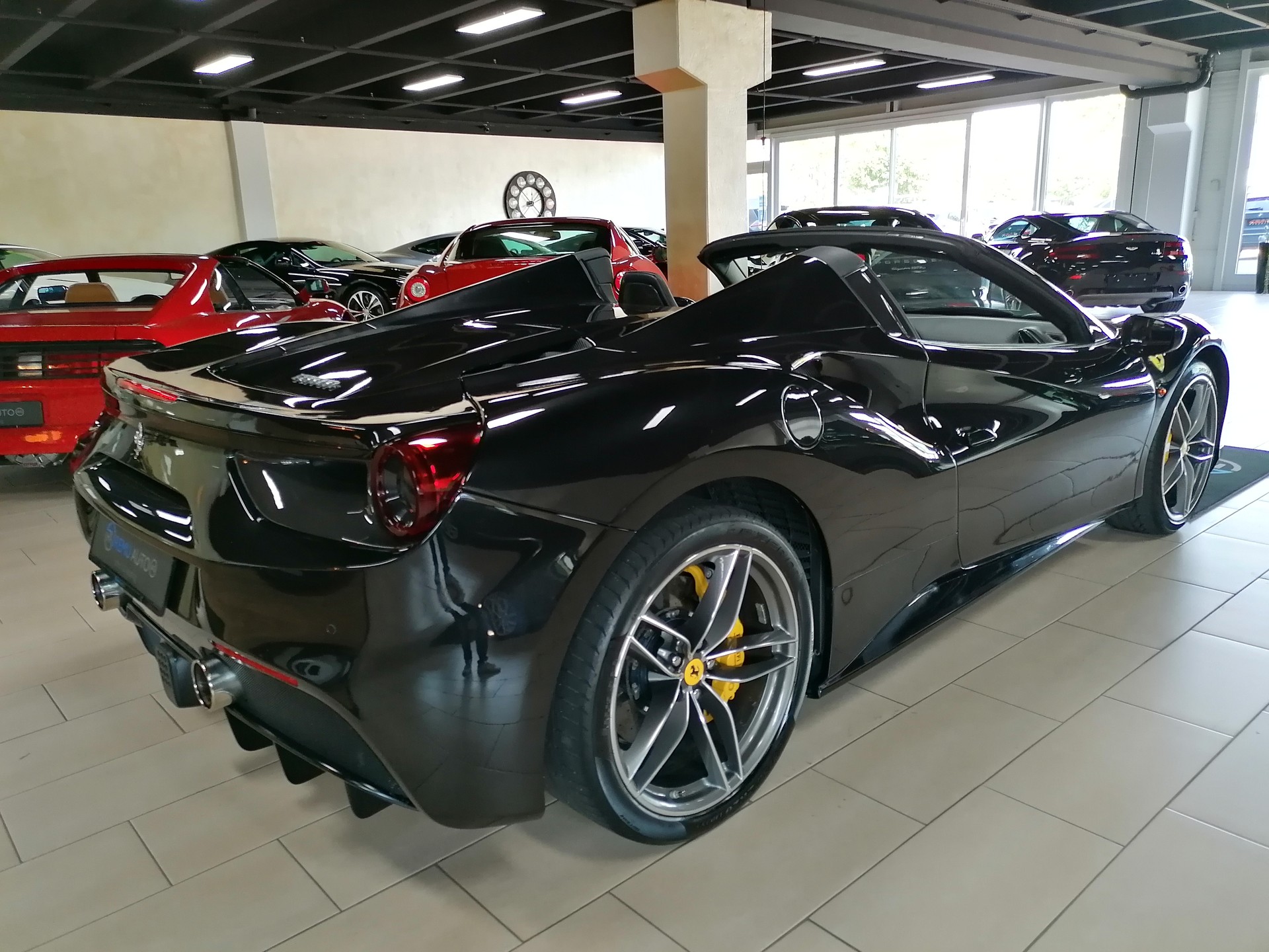 FERRARI 488 Spider 3.9 V8-image-6