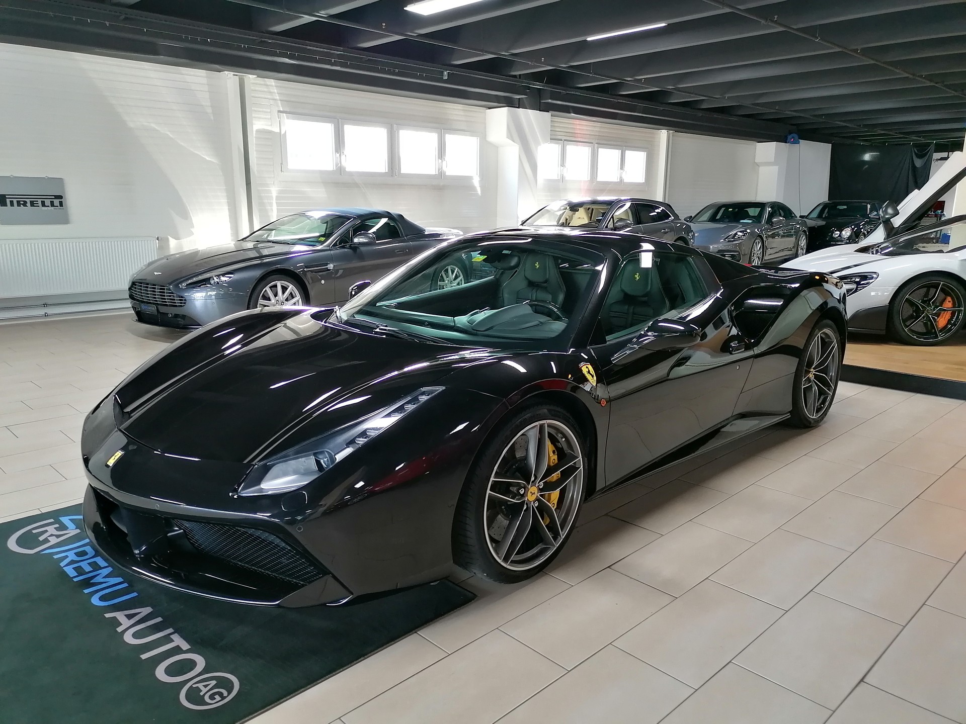 FERRARI 488 Spider 3.9 V8-image-2
