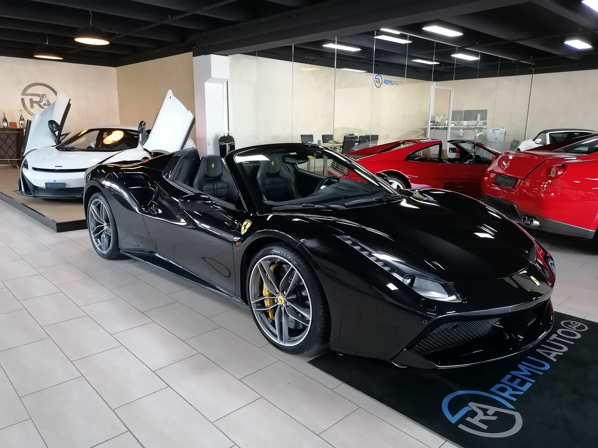 FERRARI 488 Spider 3.9 V8-image-0