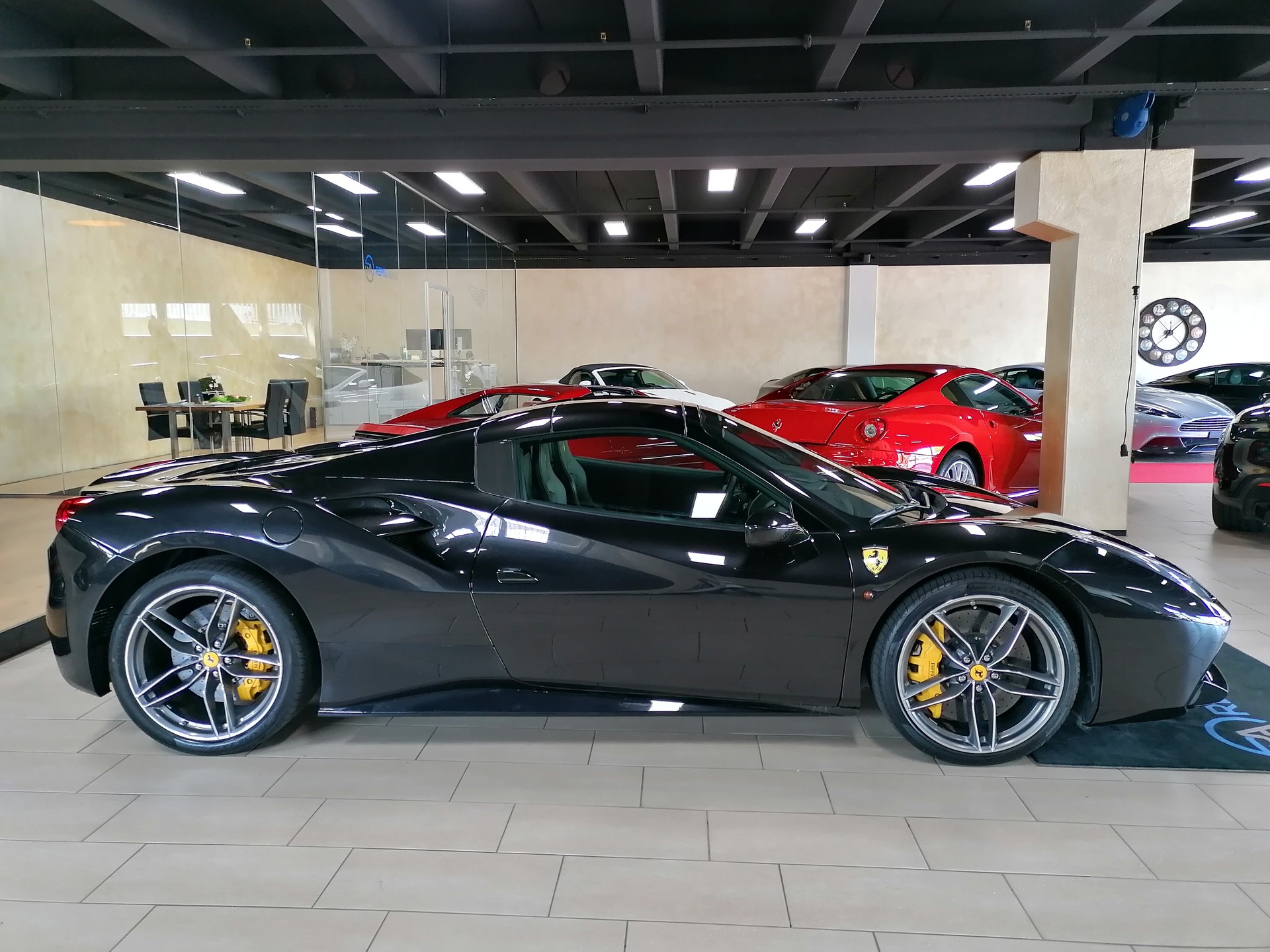 FERRARI 488 Spider 3.9 V8-image-7