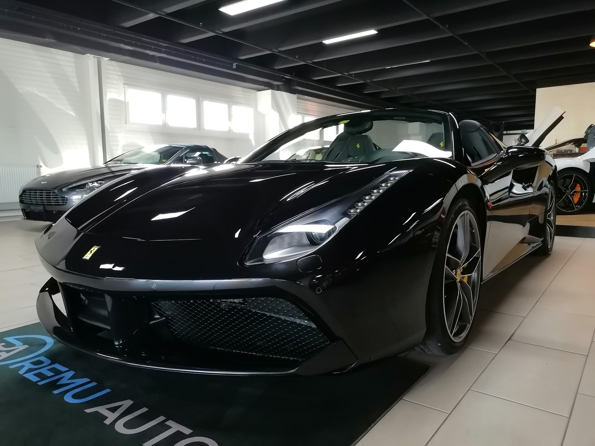 FERRARI 488 Spider 3.9 V8-image-8