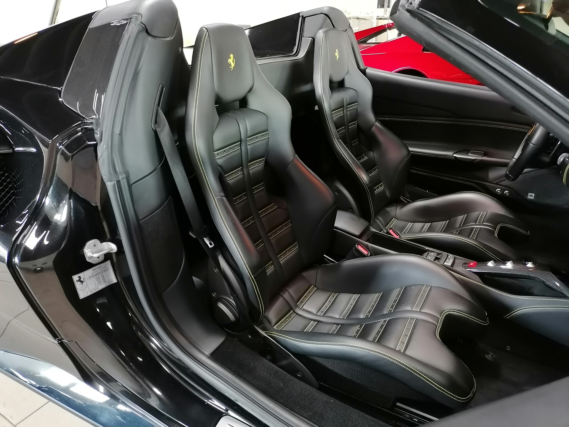 FERRARI 488 Spider 3.9 V8-image-11