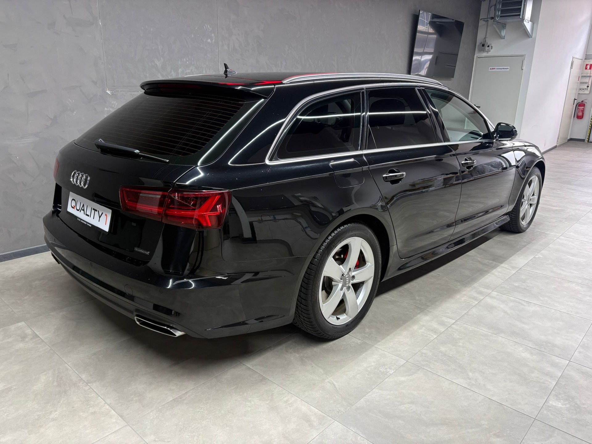 AUDI A6 Avant 3.0 TDI V6 quattro S-tronic-image-4
