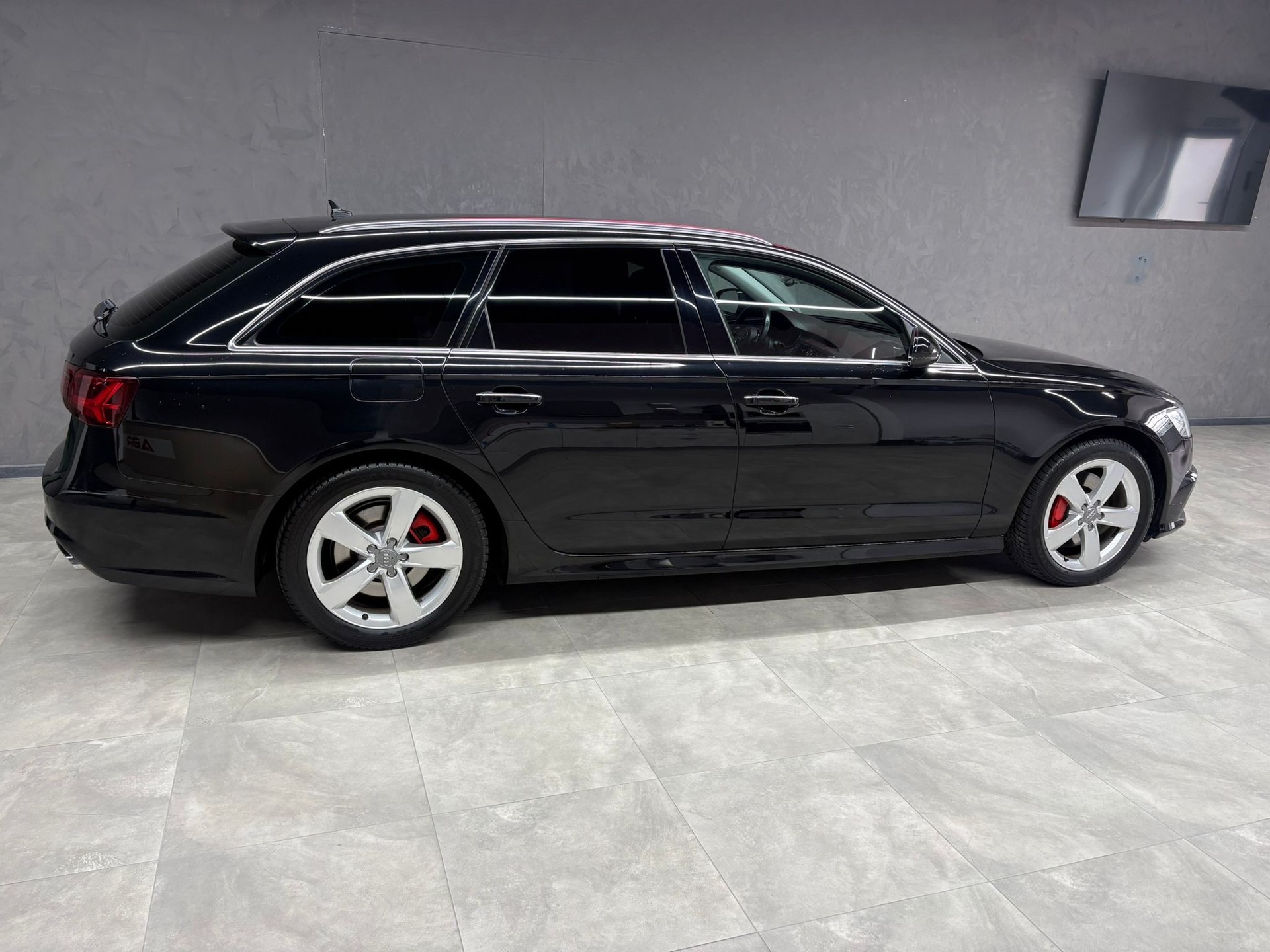 AUDI A6 Avant 3.0 TDI V6 quattro S-tronic-image-3