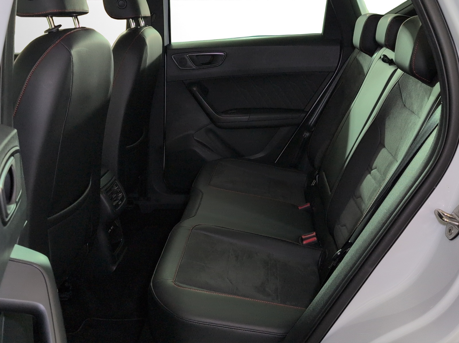 SEAT Ateca 2.0 TSI Hola FR 4Drive DSG-image-7