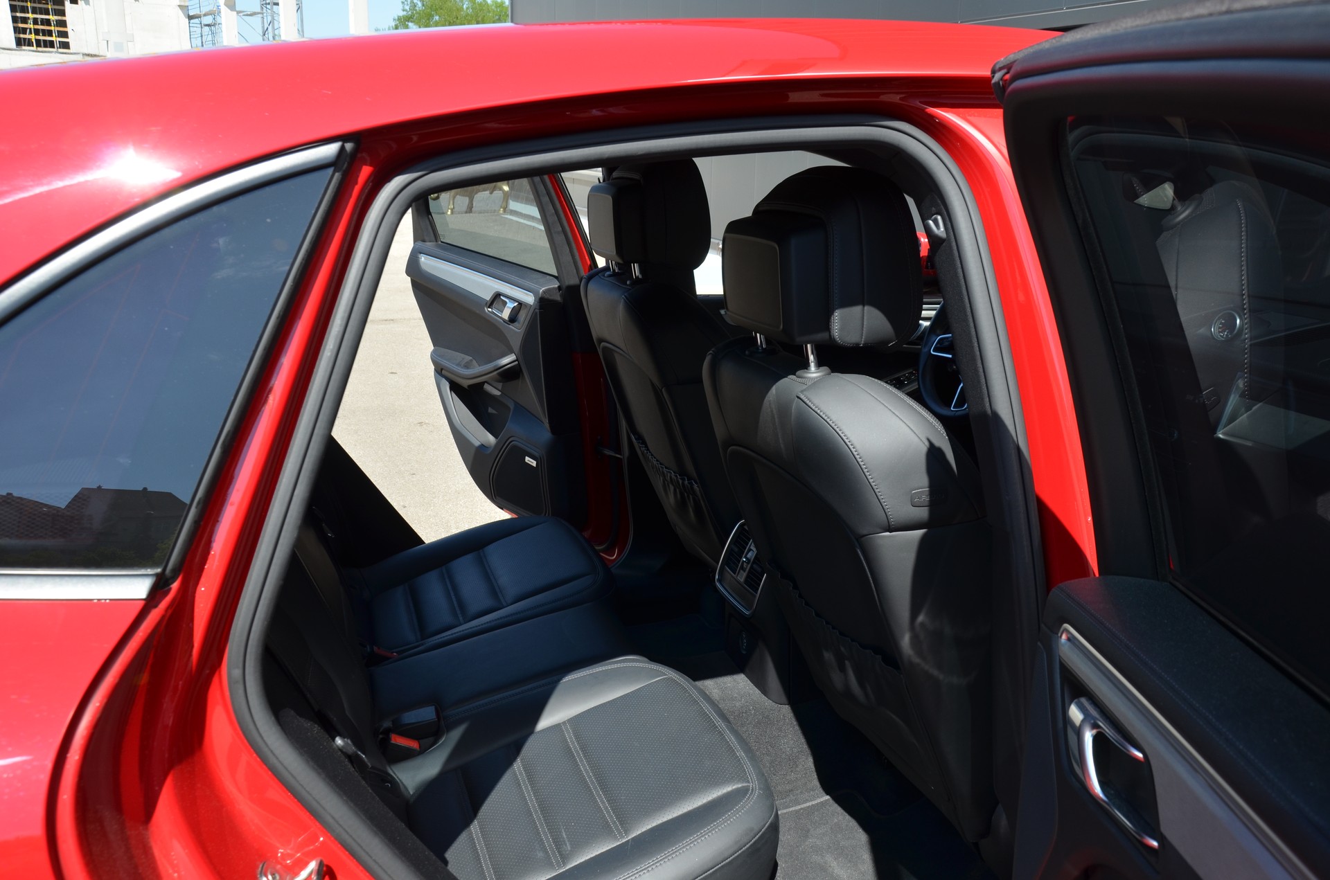 PORSCHE Macan PDK-image-13