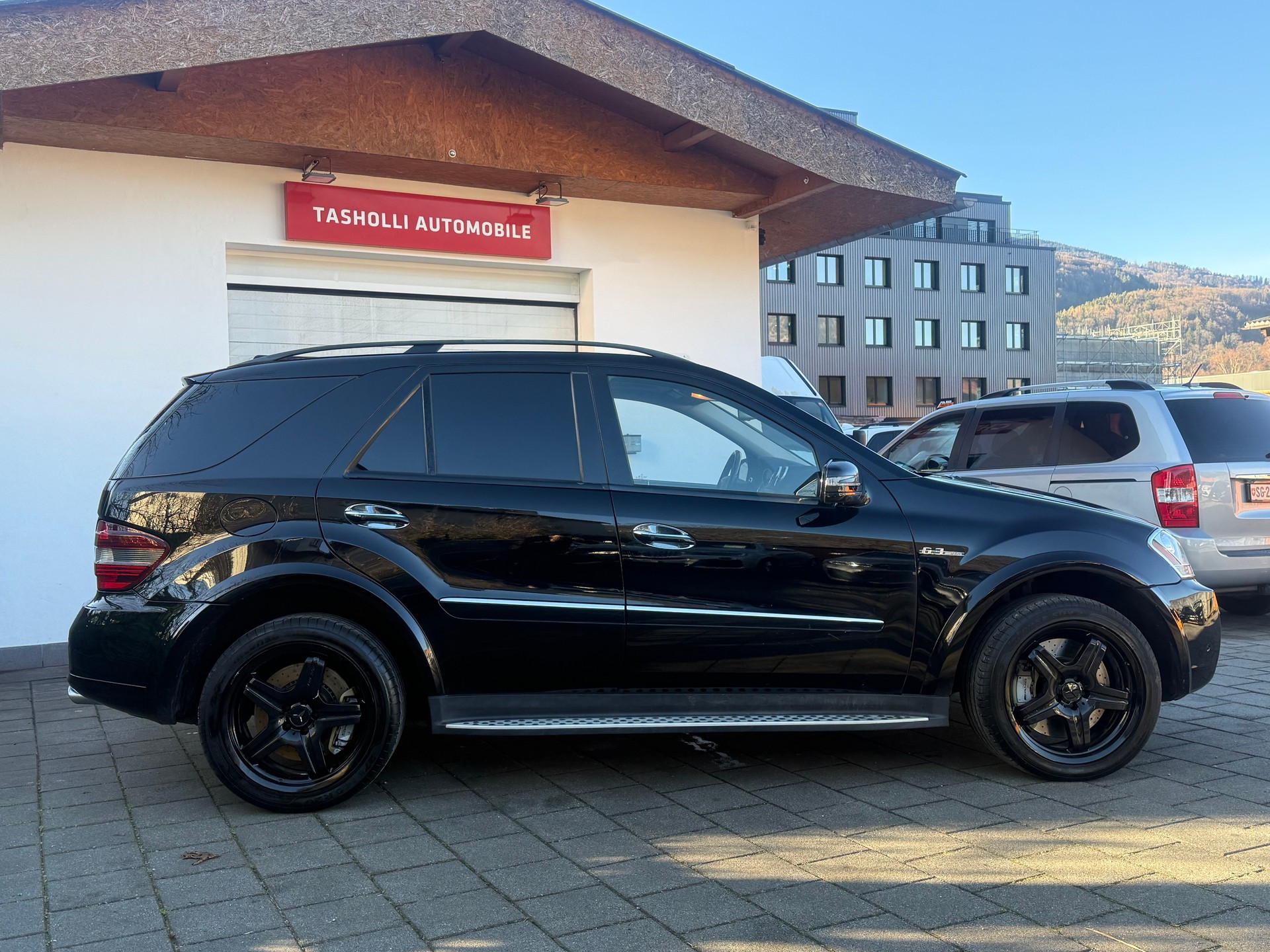 MERCEDES-BENZ ML63 AMG-image-7