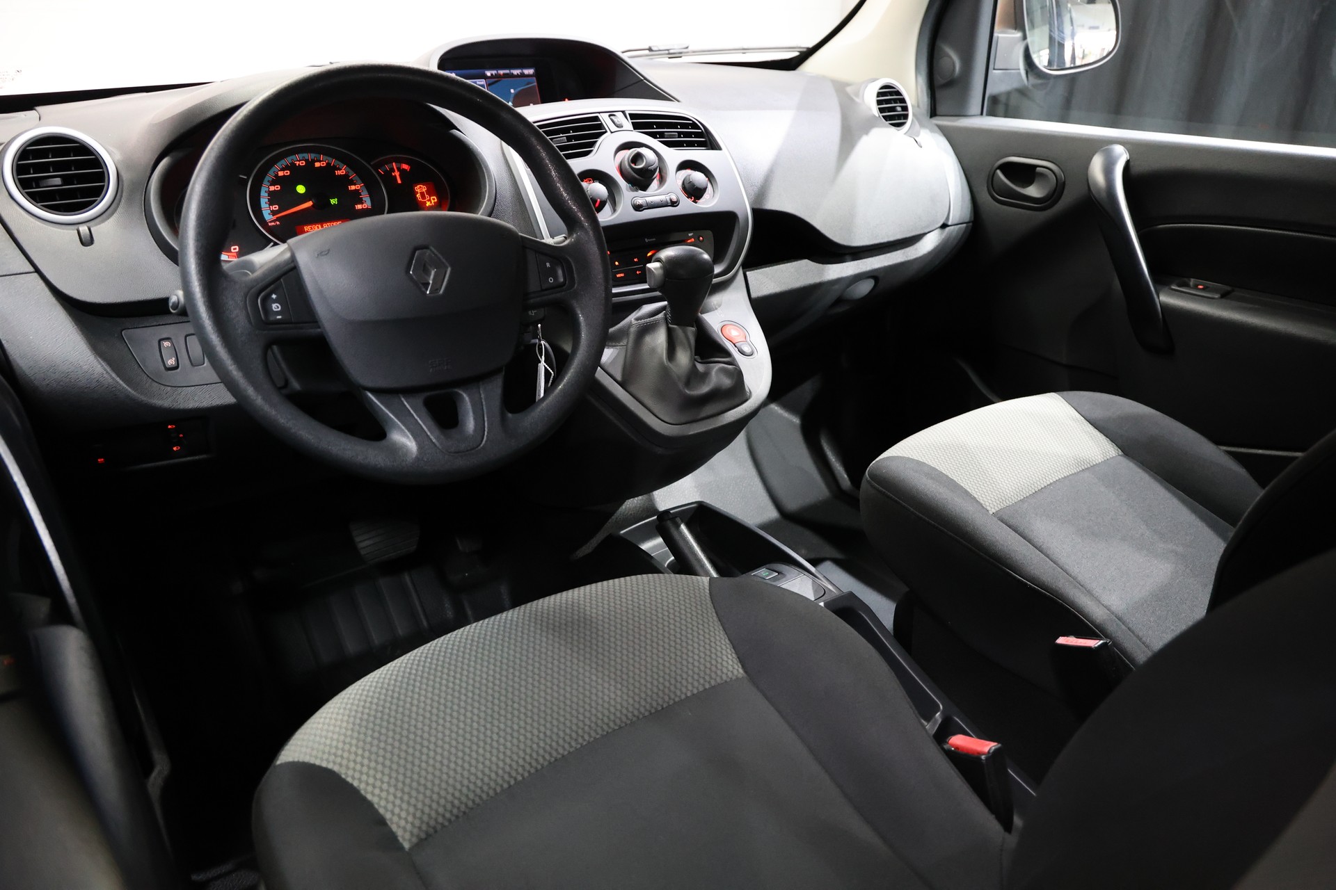 RENAULT Kangoo Maxi Z.E. 33 R60 Business Pack Modul. 5 Pl.-image-20