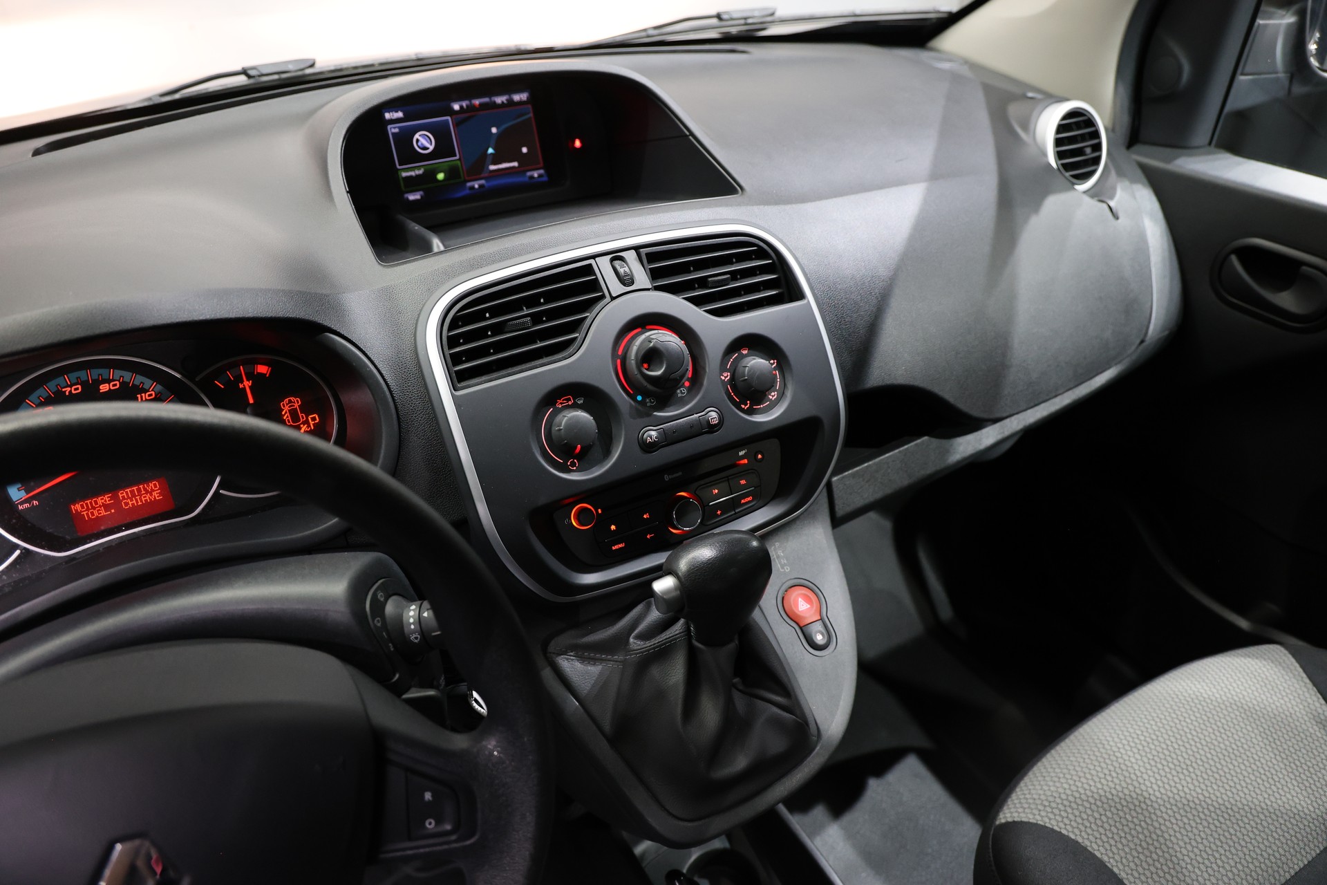 RENAULT Kangoo Maxi Z.E. 33 R60 Business Pack Modul. 5 Pl.-image-19