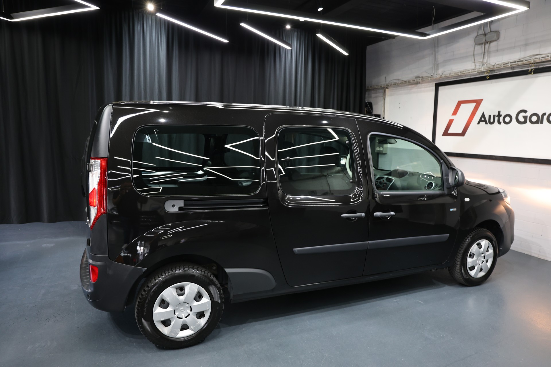 RENAULT Kangoo Maxi Z.E. 33 R60 Business Pack Modul. 5 Pl.-image-10