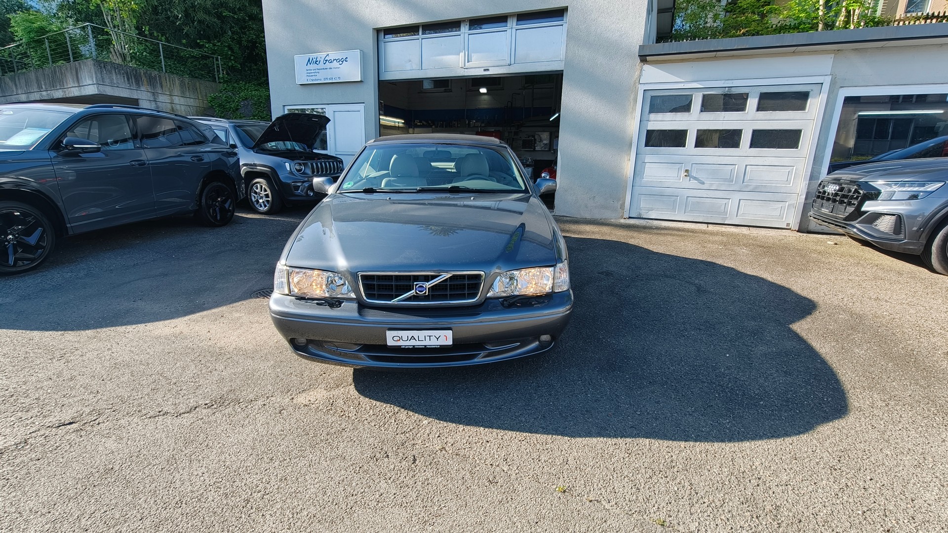 VOLVO C70 Cabriolet 2.0T-showroom-element-1