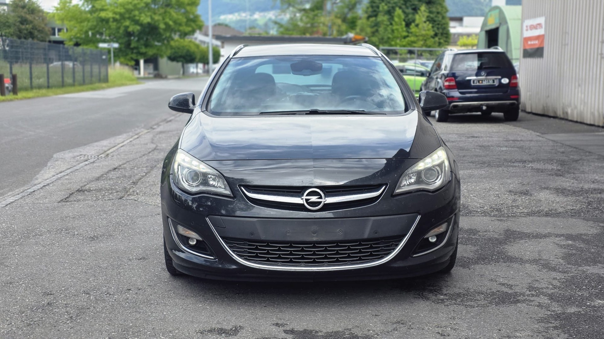 OPEL Astra SportsTourer 2.0 CDTi Cosmo-image-0
