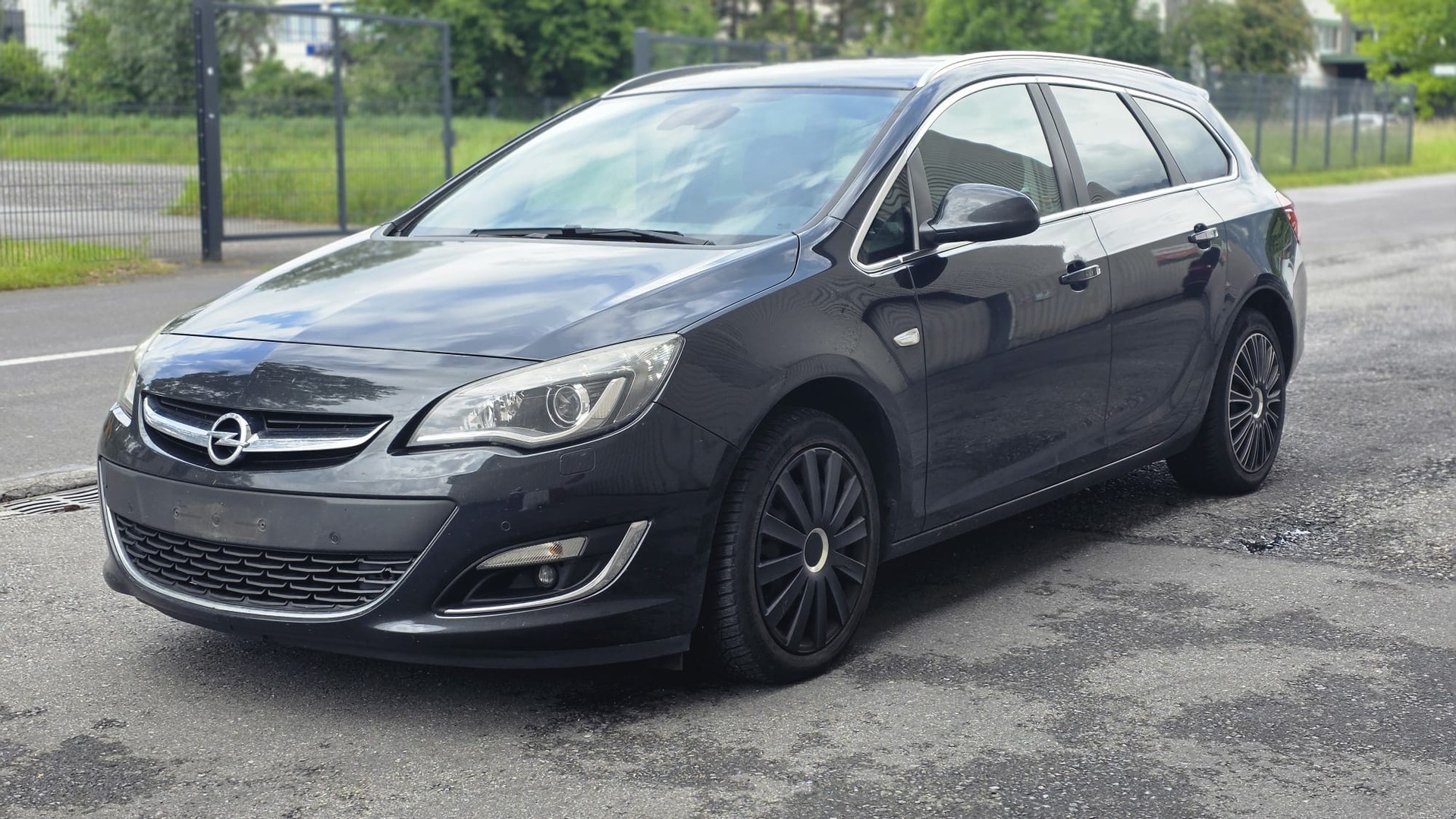 OPEL Astra SportsTourer 2.0 CDTi Cosmo-image-2