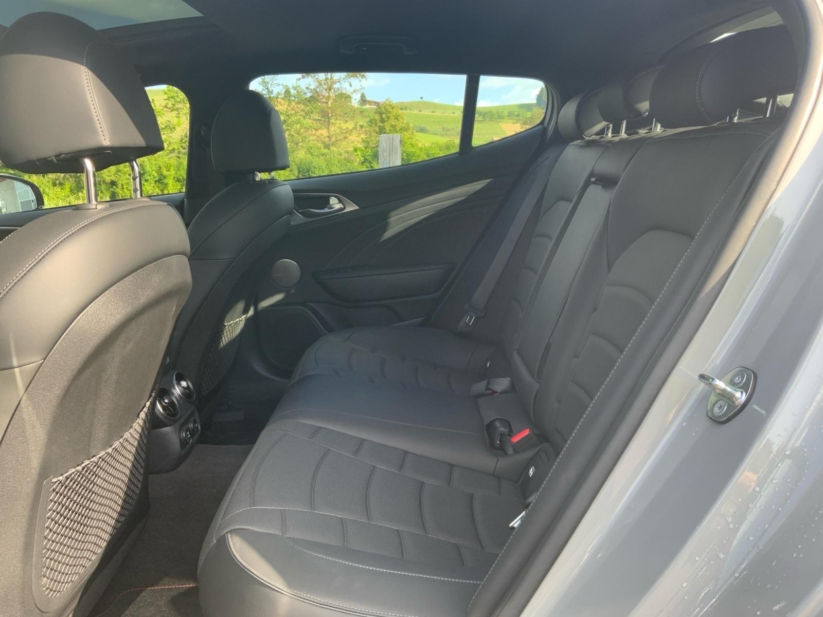KIA Stinger GT 3.3 T-GDi-image-6