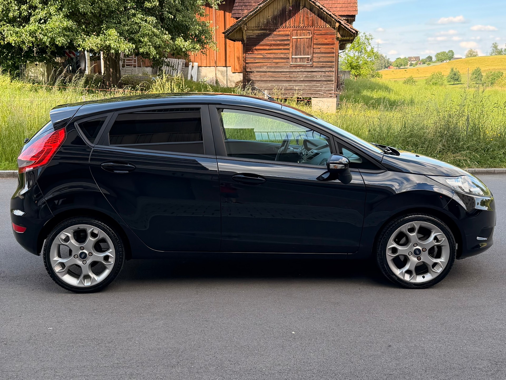 FORD Fiesta 1.25 16V Trend-image-1