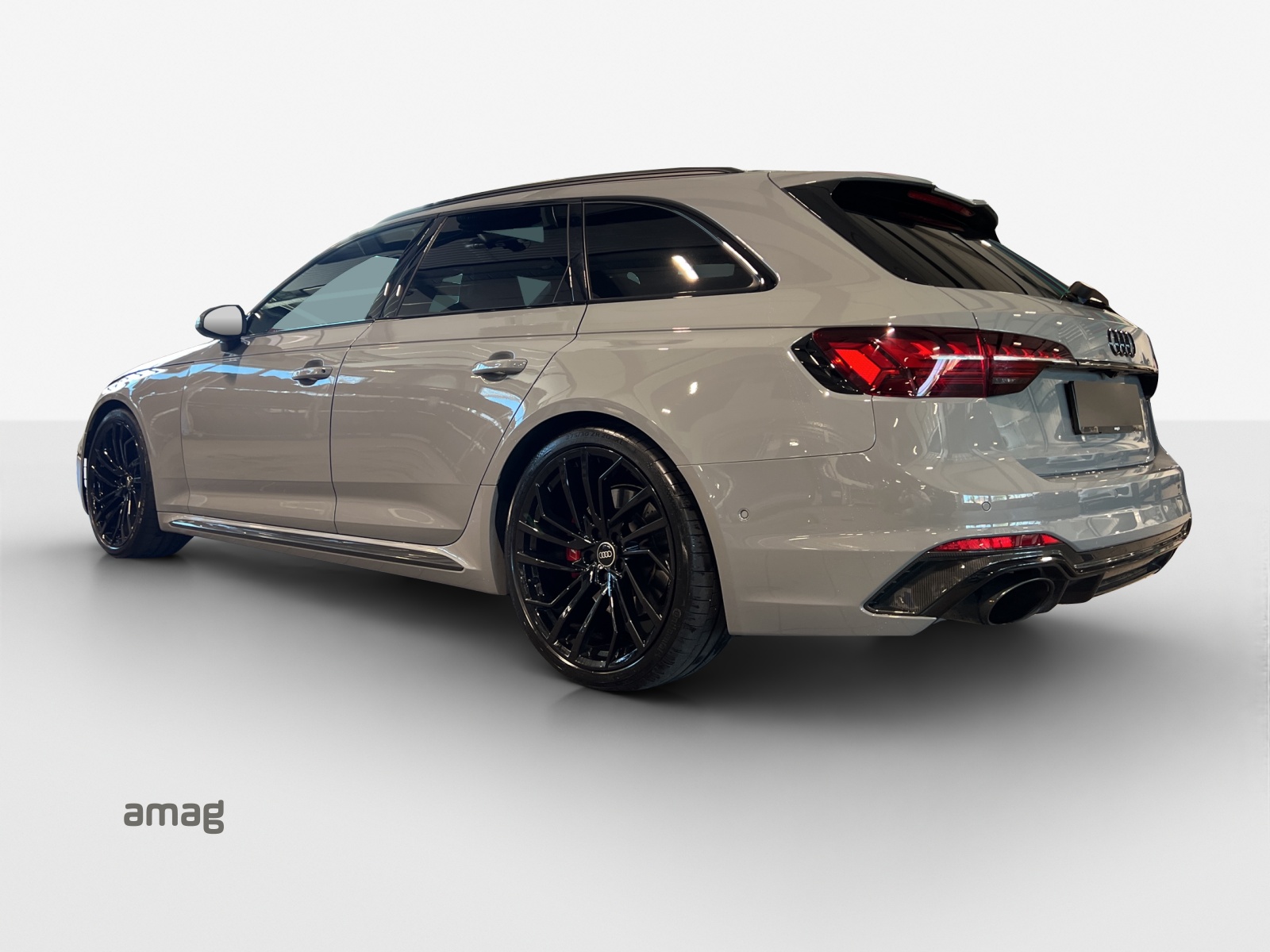 AUDI RS4 Avant quattro tiptronic-image-2