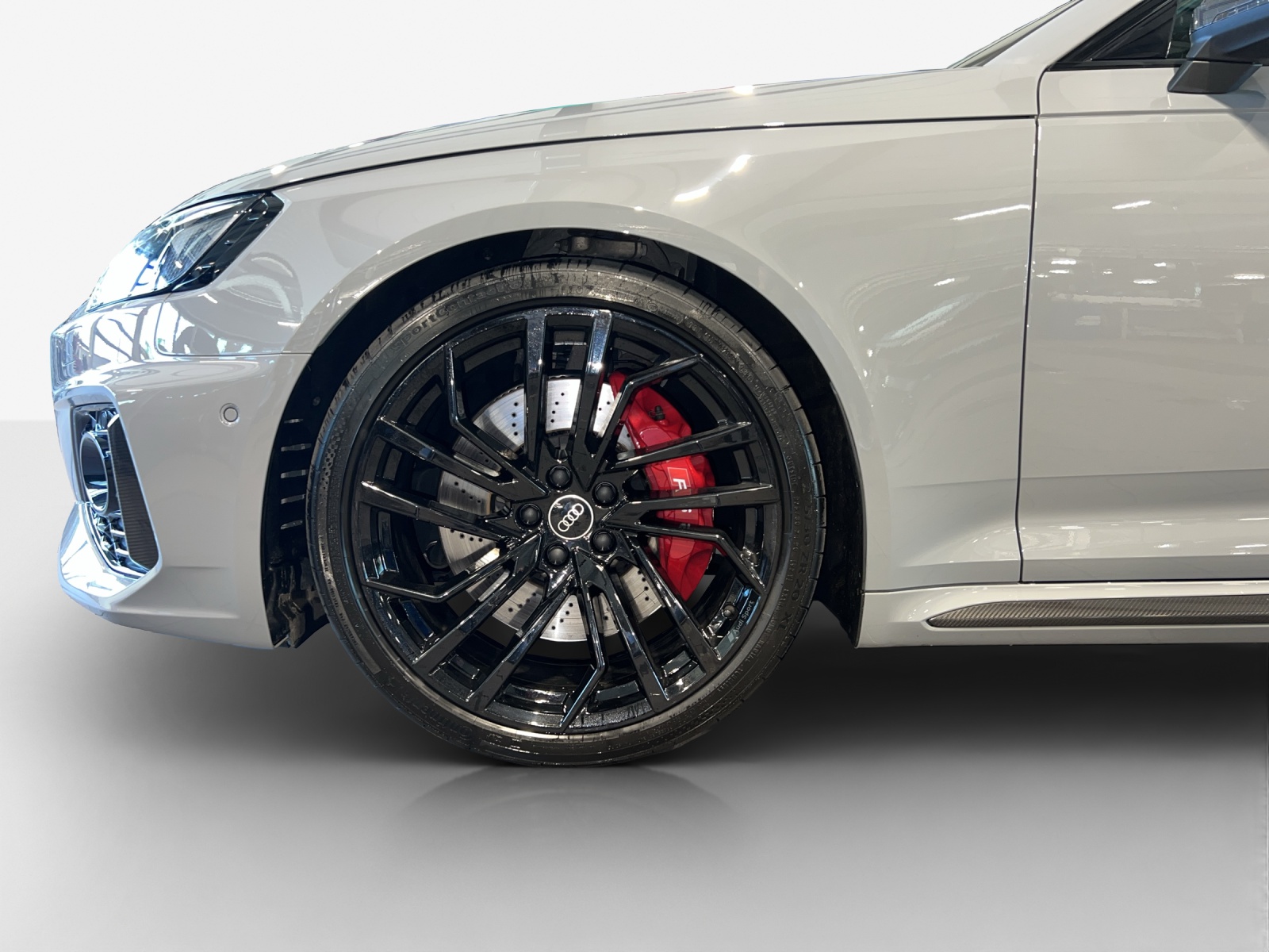 AUDI RS4 Avant quattro tiptronic-image-13