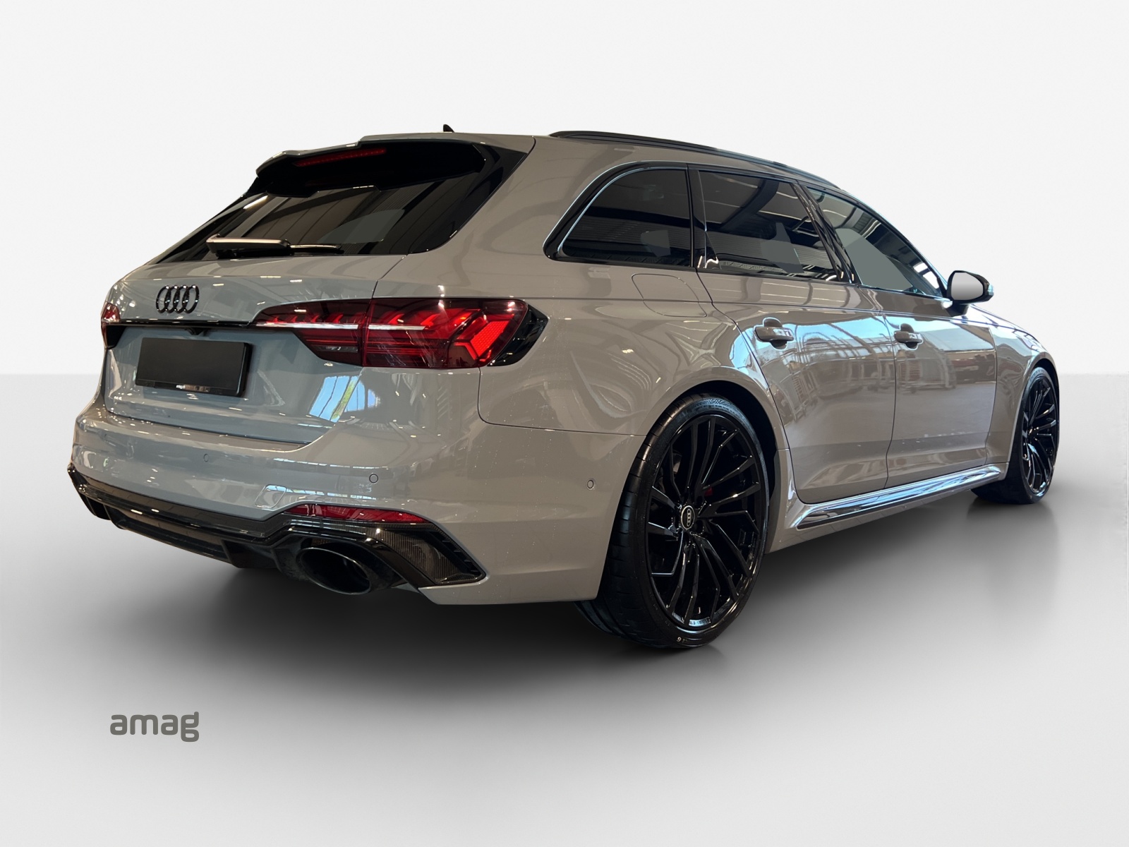 AUDI RS4 Avant quattro tiptronic-image-4