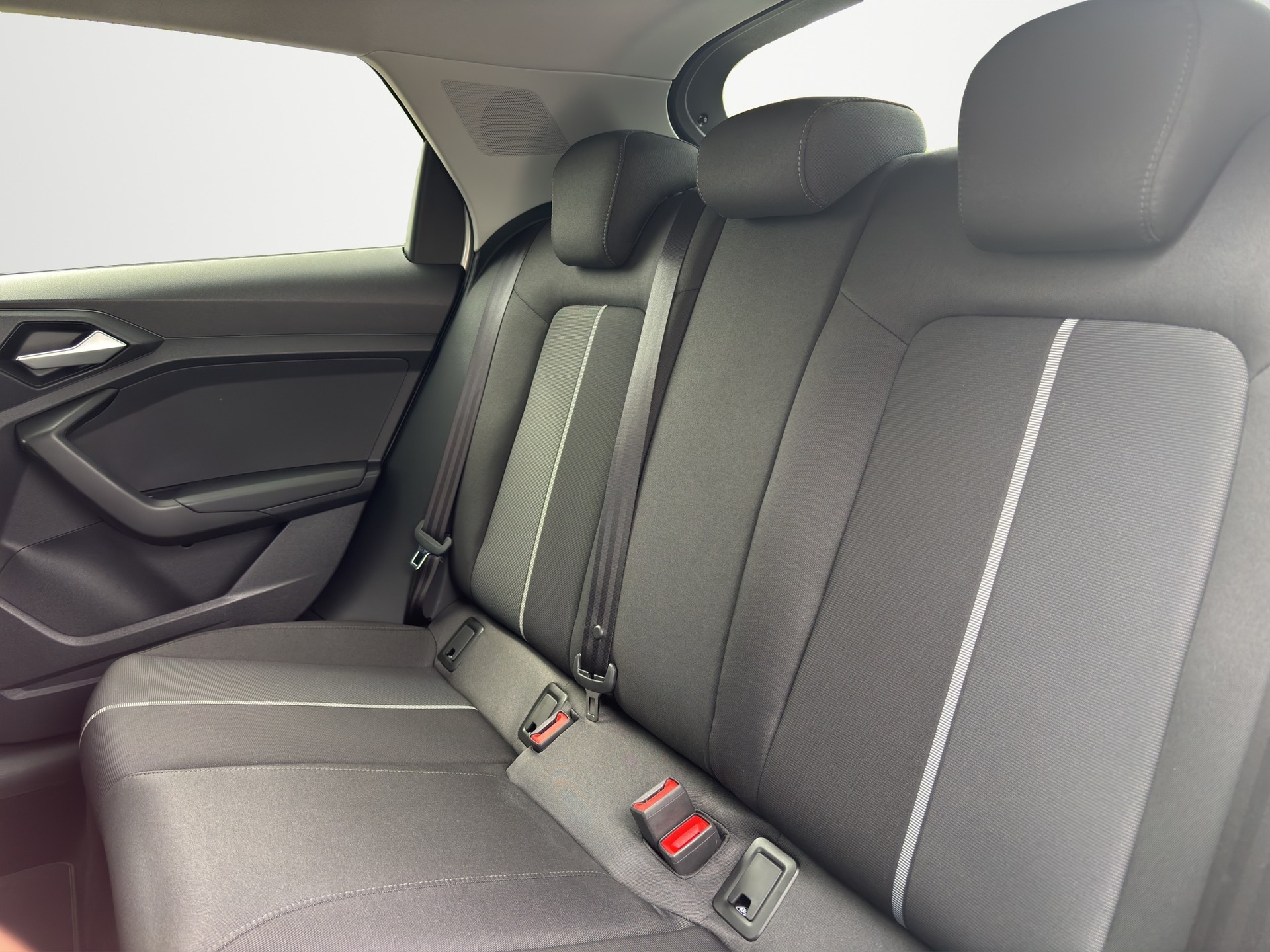 AUDI A1 Sportback 30 TFSI advanced Attraction S-tronic-image-11