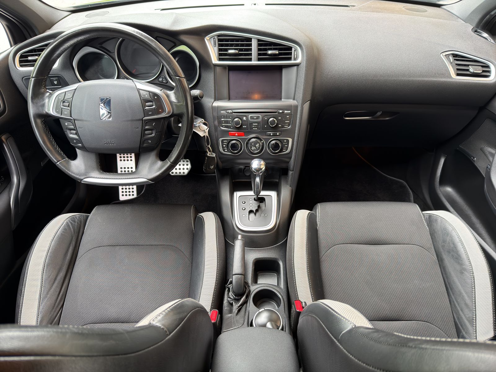 DS AUTOMOBILES DS4 1.6 THP SO Chic Automatic-image-8