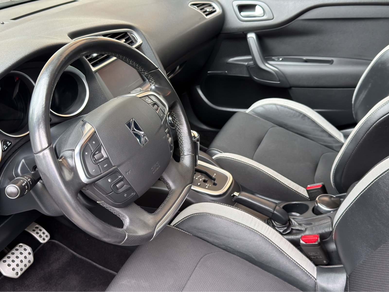 DS AUTOMOBILES DS4 1.6 THP SO Chic Automatic-image-10