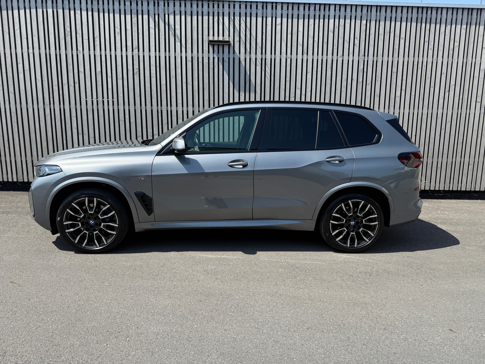 BMW X5 xDrive 48V 30d M Sport Pro Steptronic-image-1