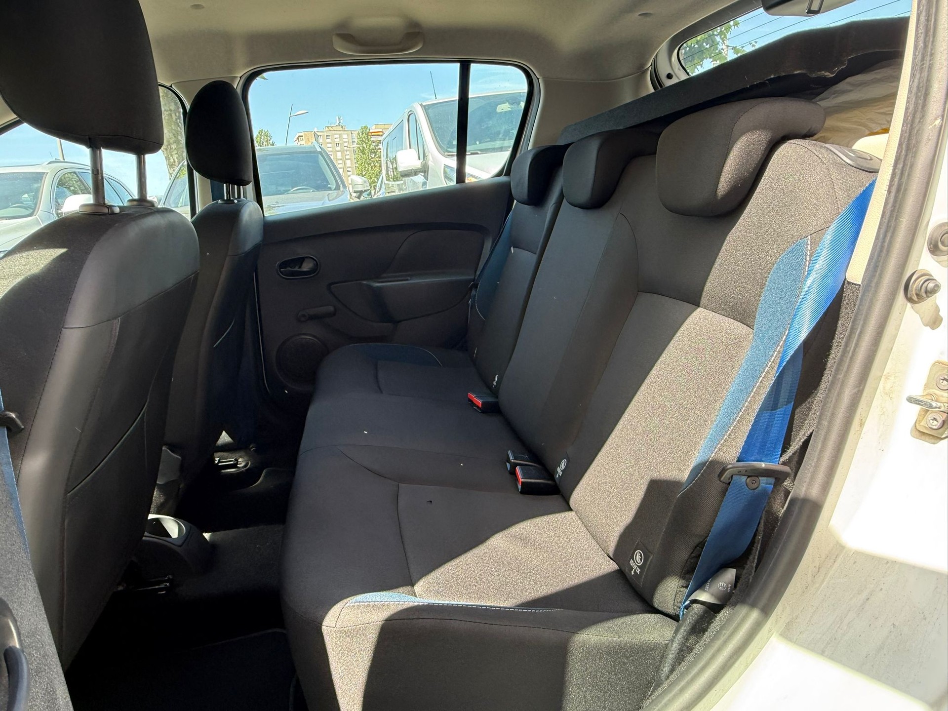 DACIA Sandero 0.9 Lauréate-image-12