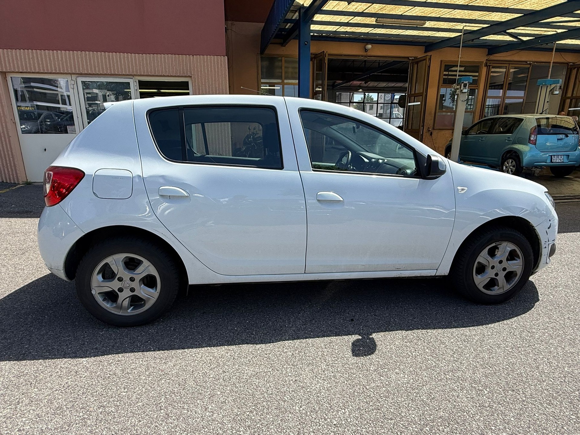 DACIA Sandero 0.9 Lauréate-image-4