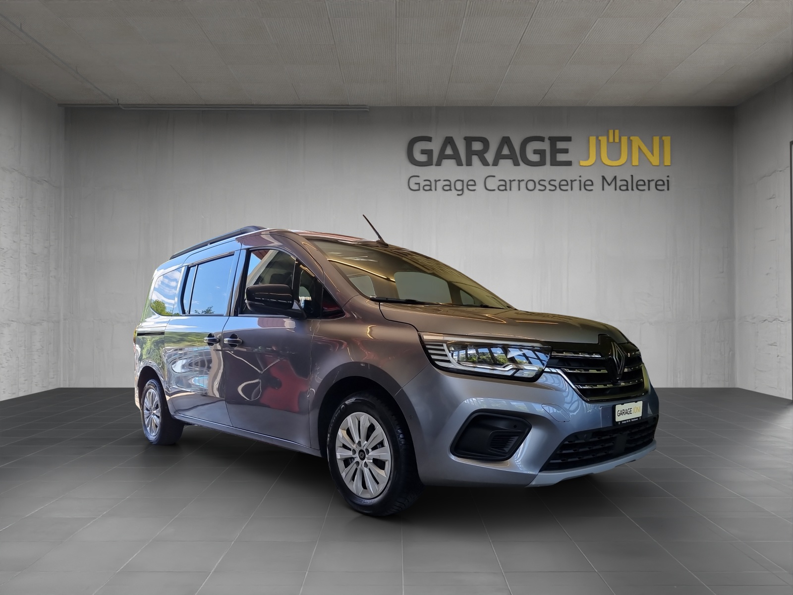 RENAULT Grand Kangoo Kombi 1.3 TCe 130 techno 7 Plätze-image-0